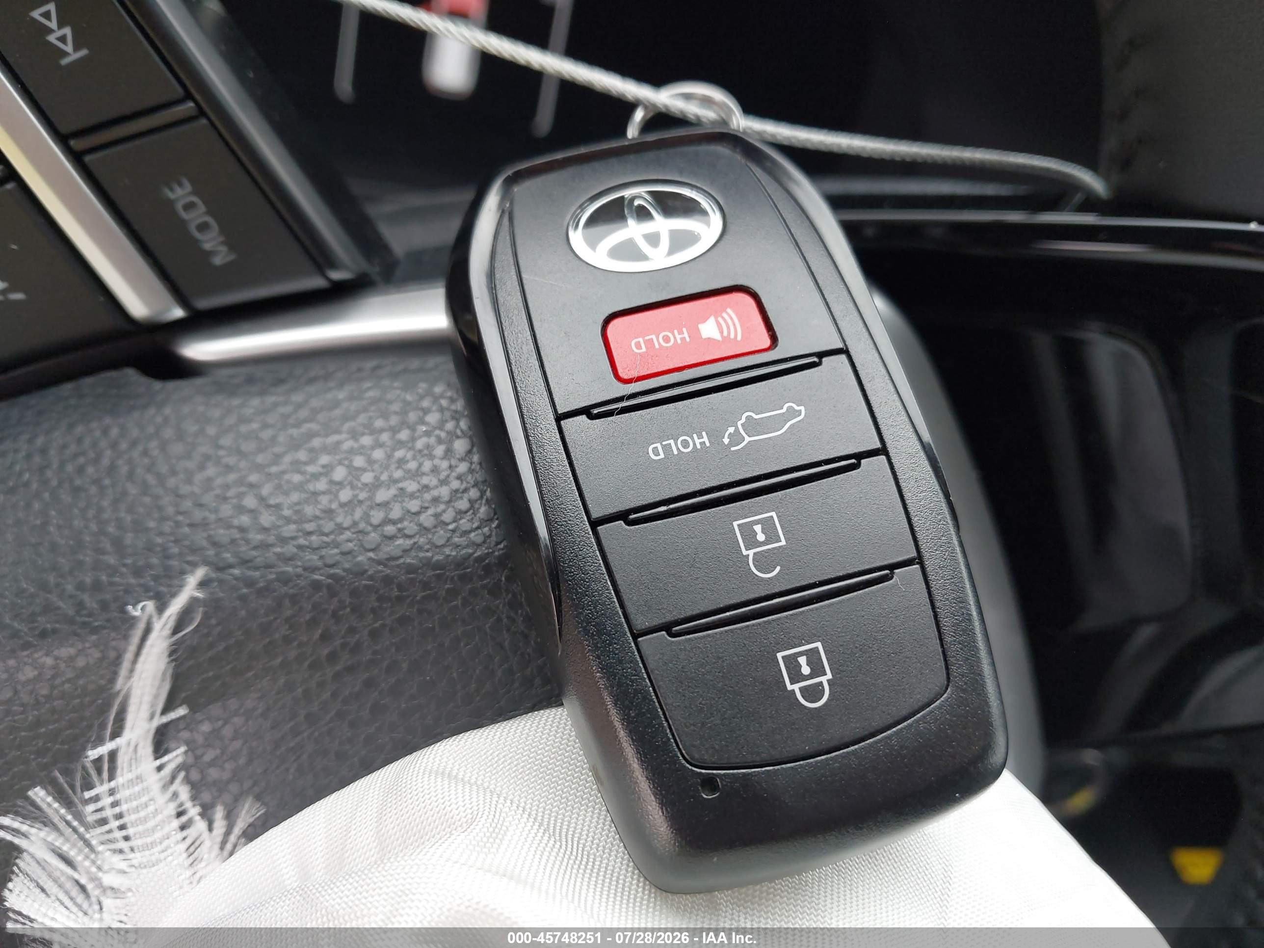 2025 Toyota Grand Highlander Limited Blue vin: 5TDAAAB55SS081108
