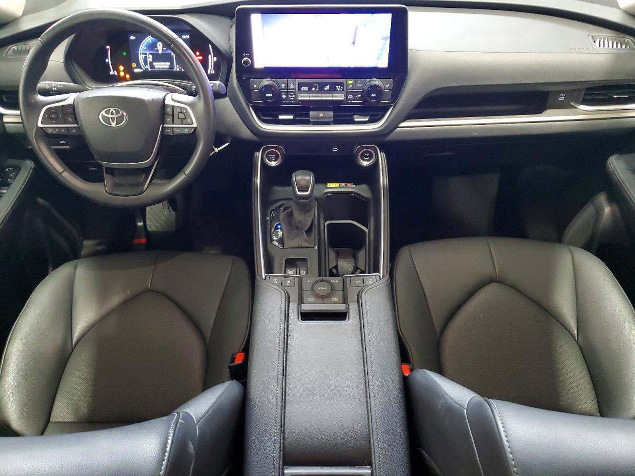 2025 Toyota Grand Highlander Xle Silver vin: 5TDAAAB55SS082534