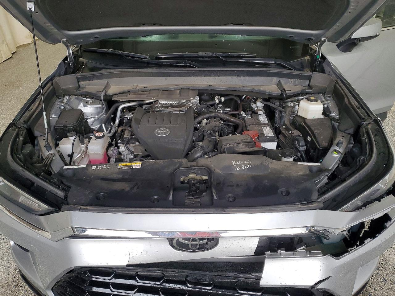2025 Toyota Grand Highlander Xle Silver vin: 5TDAAAB55SS082534