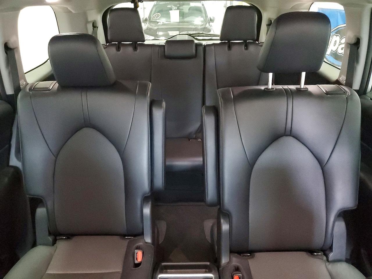 2025 Toyota Grand Highlander Xle Silver vin: 5TDAAAB55SS082534