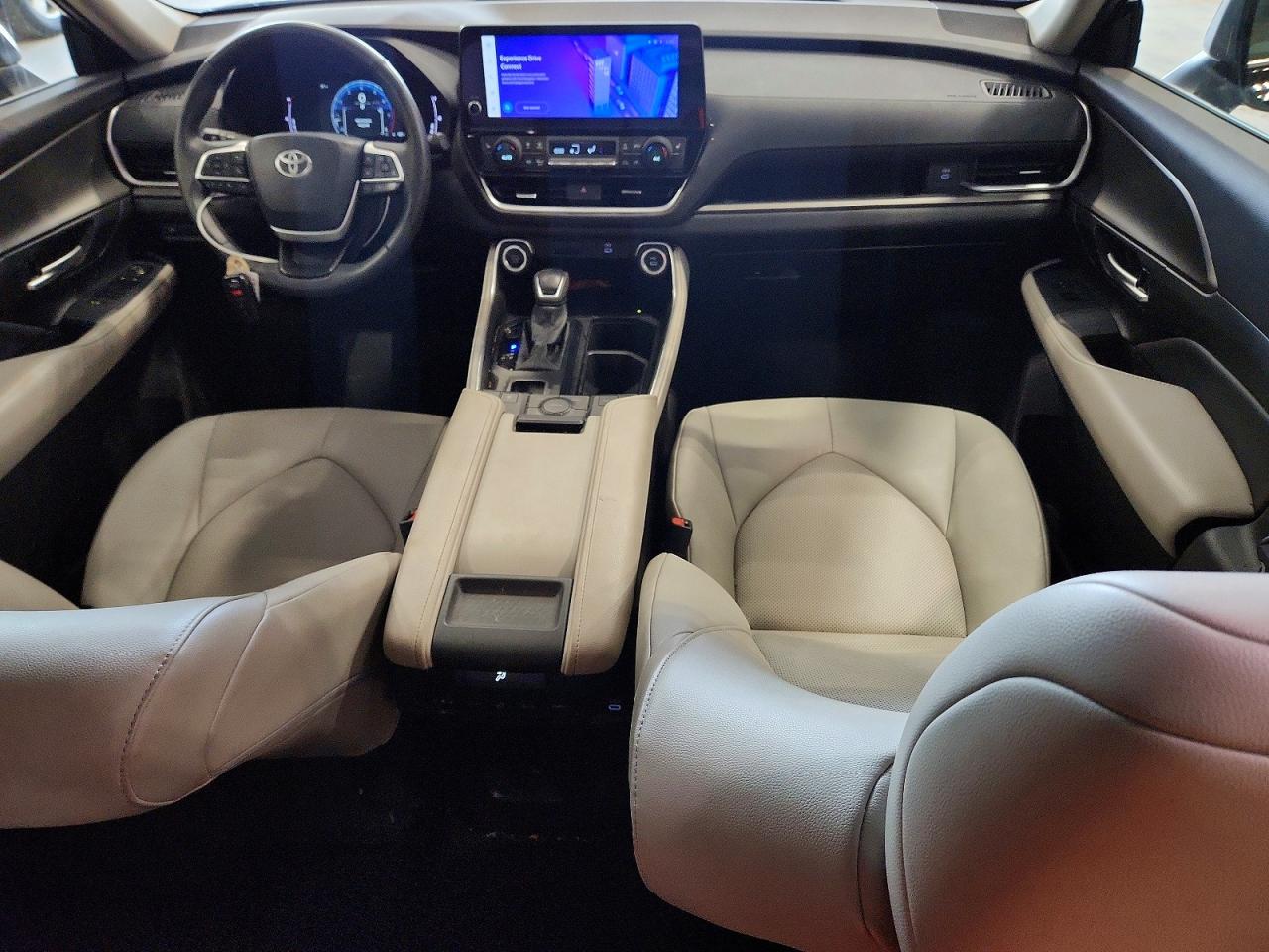 2025 Toyota Grand Highlander Xle Black vin: 5TDAAAB55SS087667