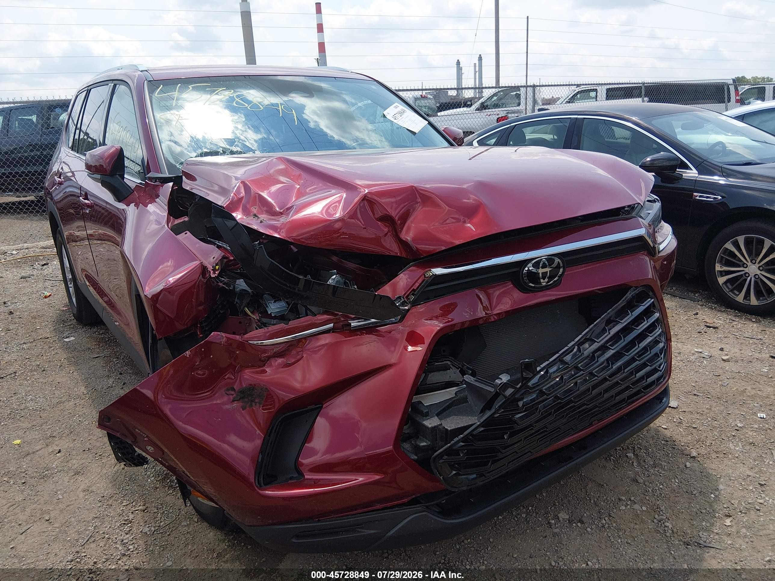 2024 Toyota Grand Highlander Xle Red vin: 5TDAAAB57RS007571