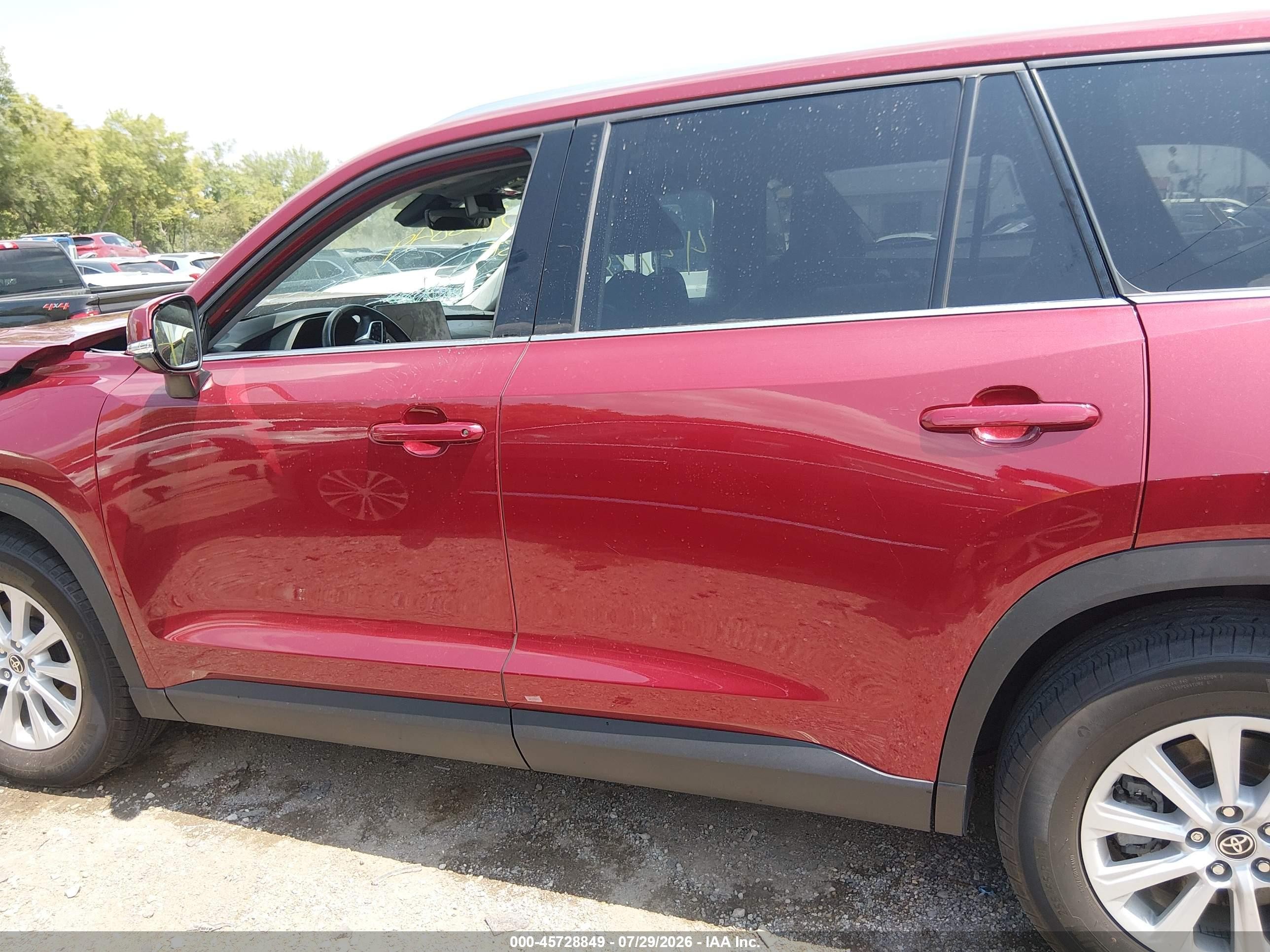 2024 Toyota Grand Highlander Xle Red vin: 5TDAAAB57RS007571