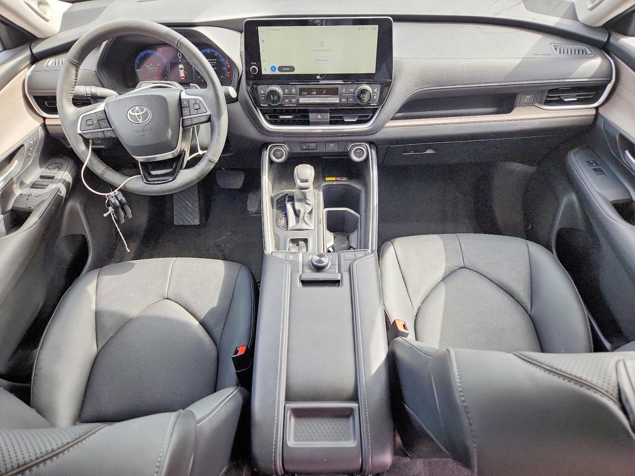 2026 Toyota Grand Highlander Platinum Черный vin: 5TDAAAB58TS110621
