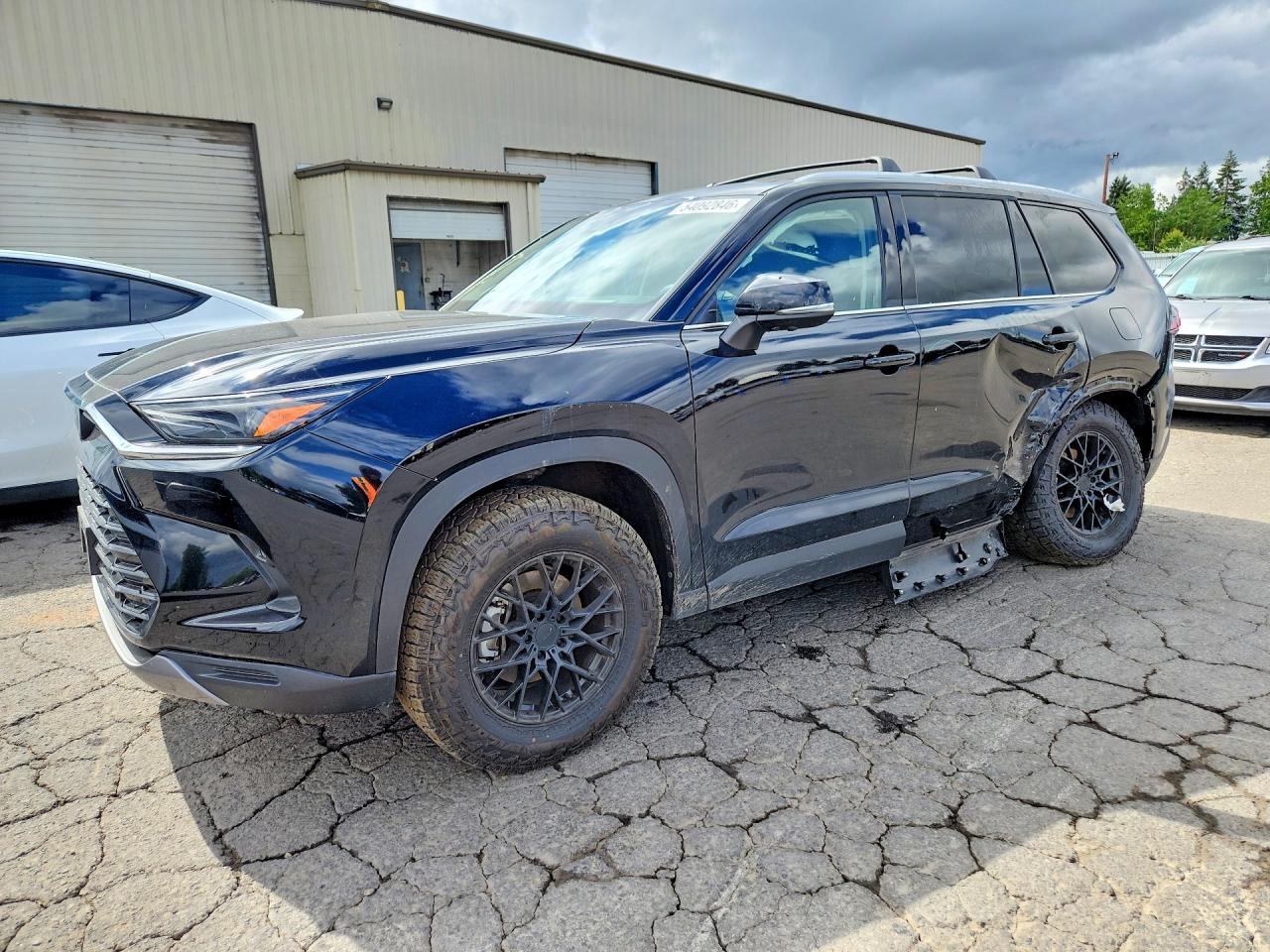 2026 Toyota Grand Highlander Platinum Черный vin: 5TDAAAB58TS110621