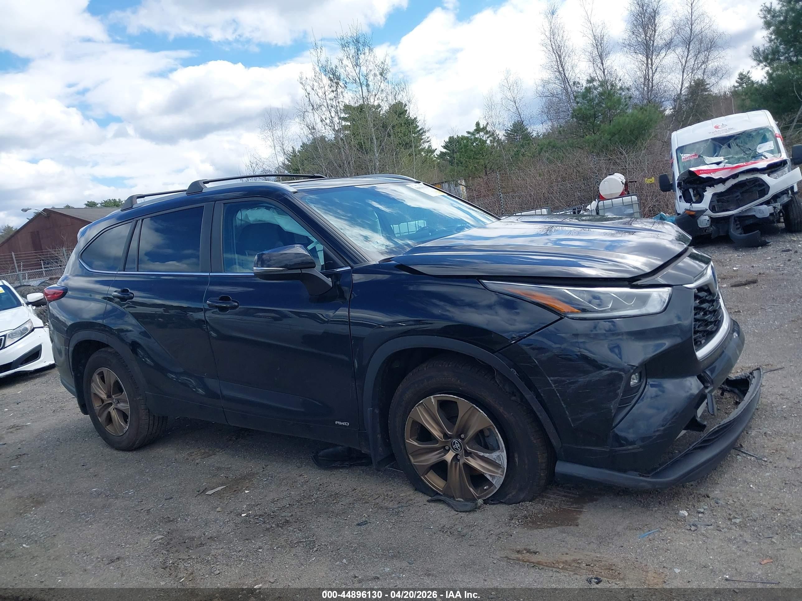 2023 Toyota Highlander Hybrid Xle Bronze Черный vin: 5TDABRCH6PS116265