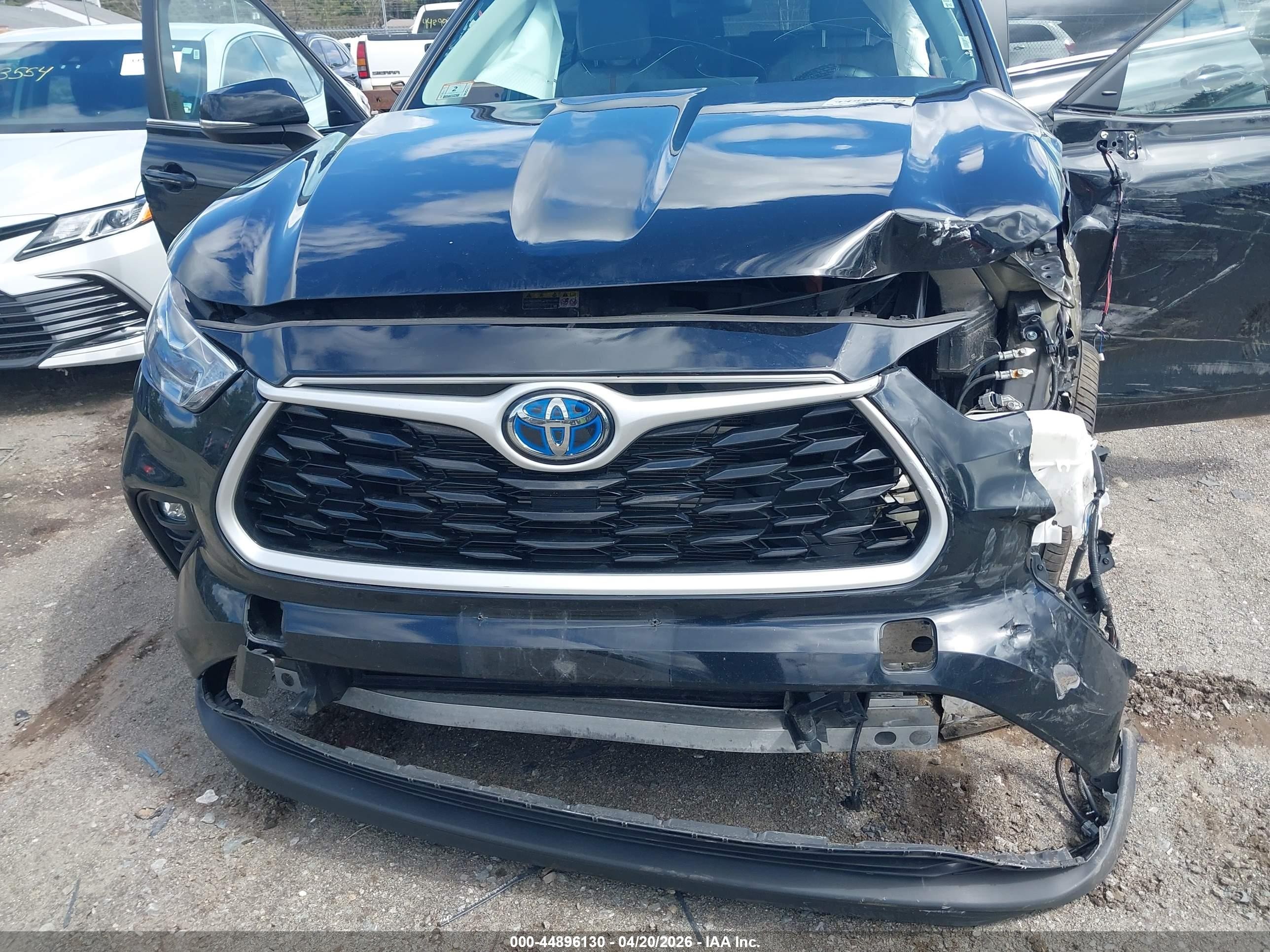 2023 Toyota Highlander Hybrid Xle Bronze Черный vin: 5TDABRCH6PS116265