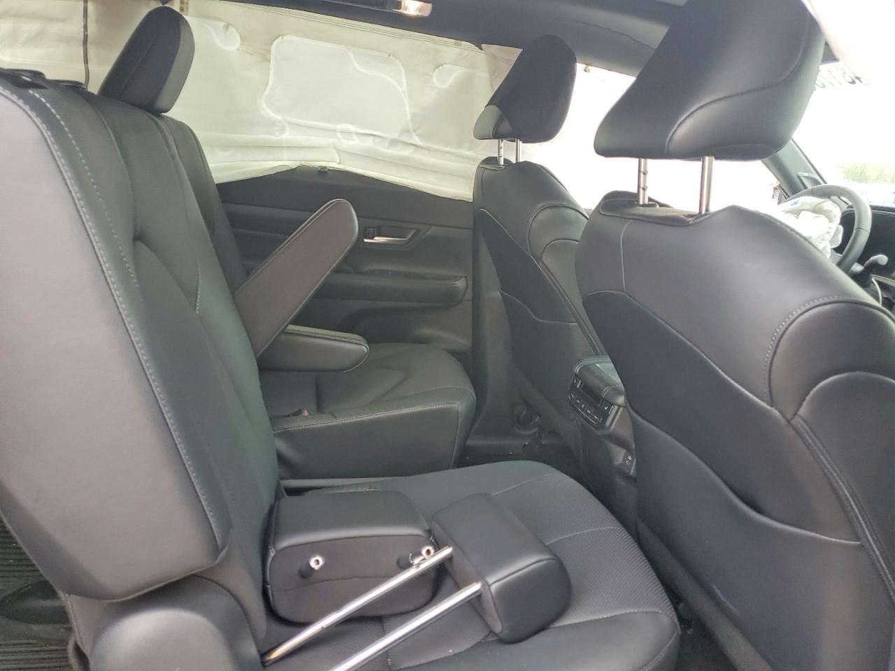 2025 Toyota Grand Highlander Hybrid Black vin: 5TDACAB52SS043877