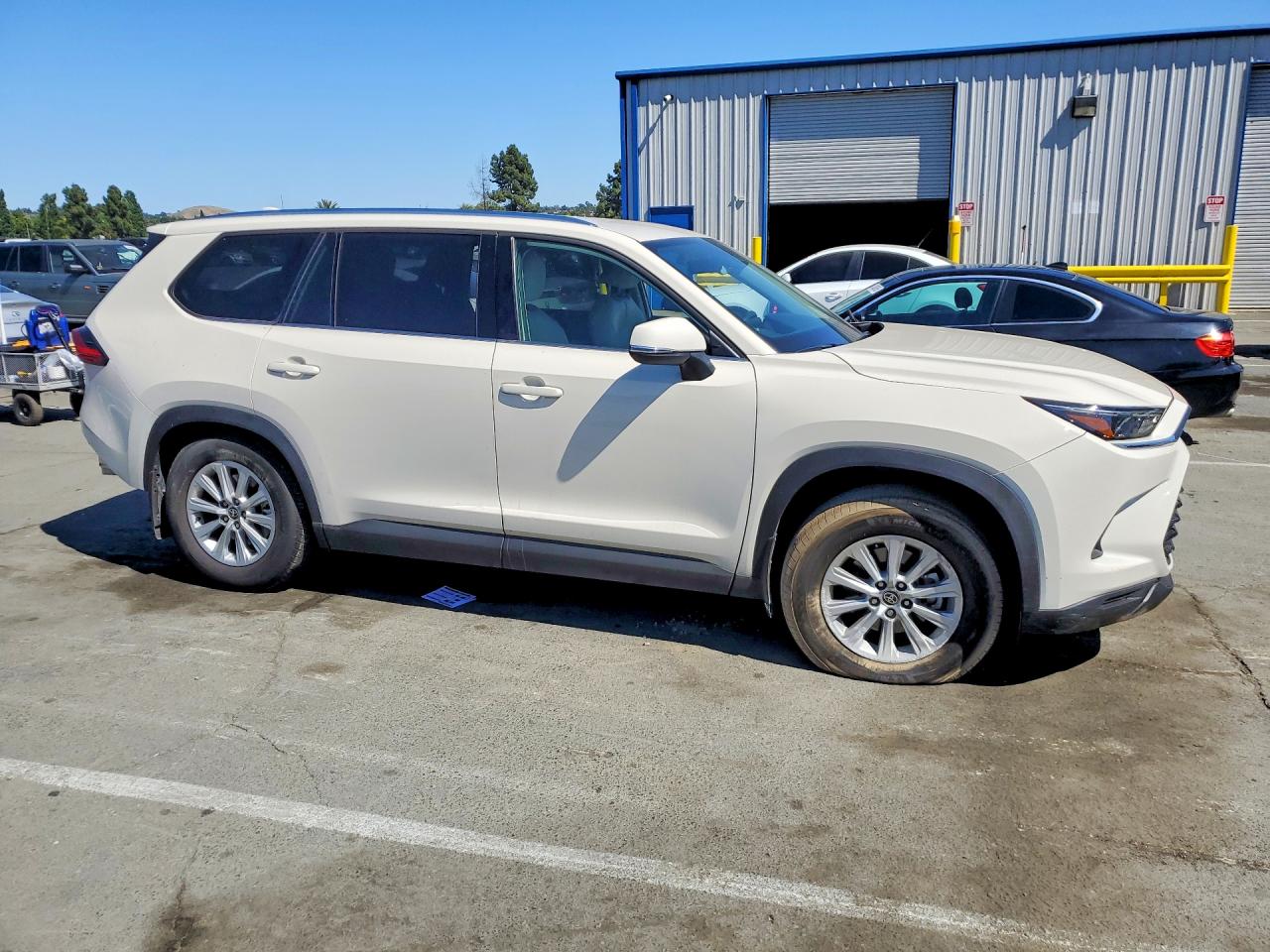 2024 Toyota Grand Highlander Hybrid Xle Белый vin: 5TDACAB57RS005247