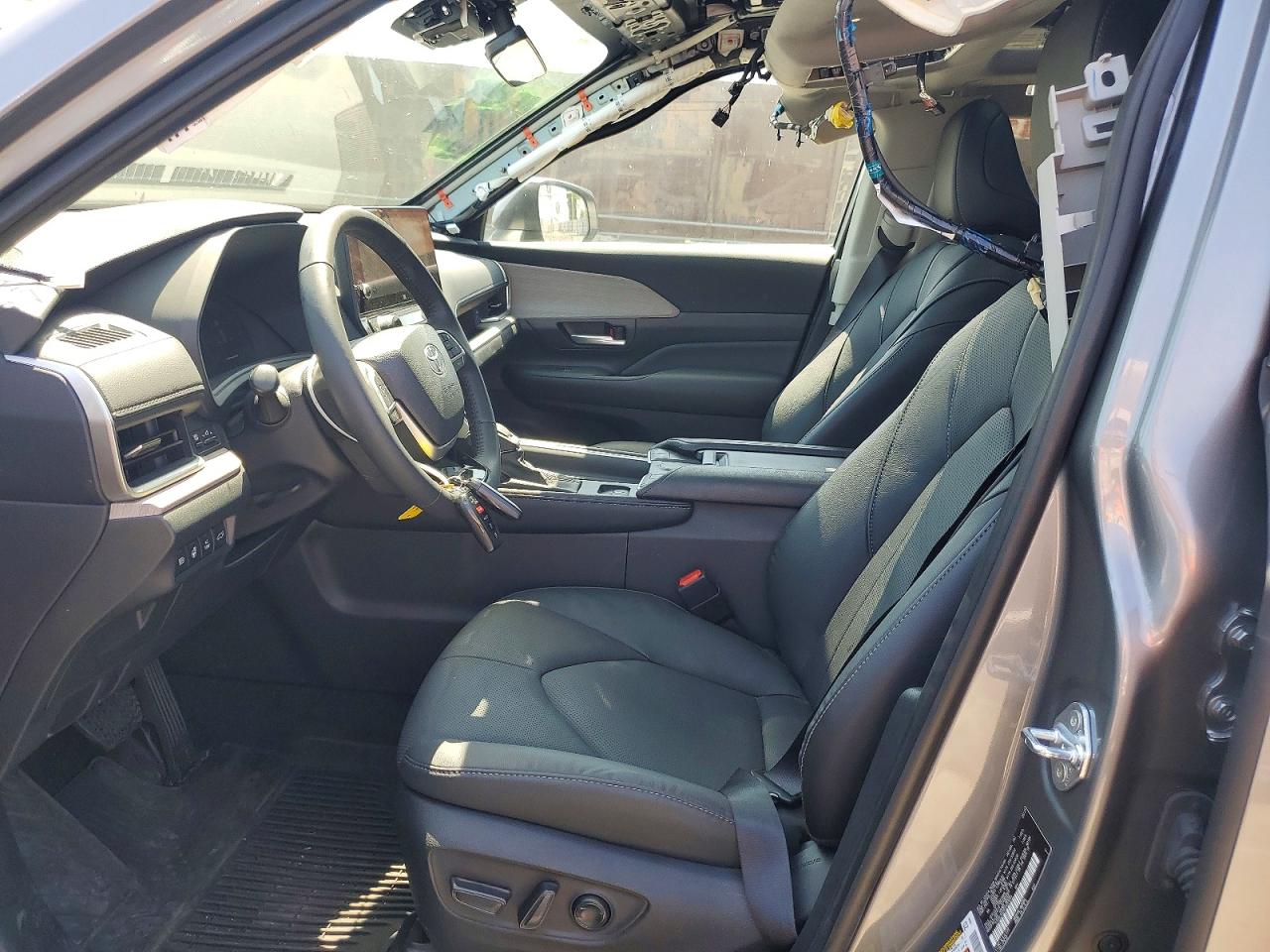 2025 Toyota Grand Highlander Hybrid Limited Gray vin: 5TDACAB58SS053054