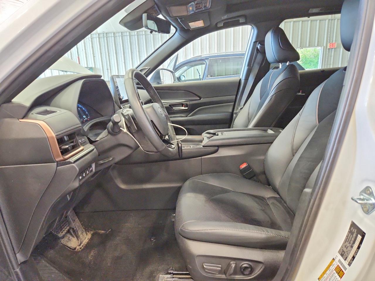 2024 Toyota Grand Highlander Hybrid Max Platinum White vin: 5TDADAB53RS007056