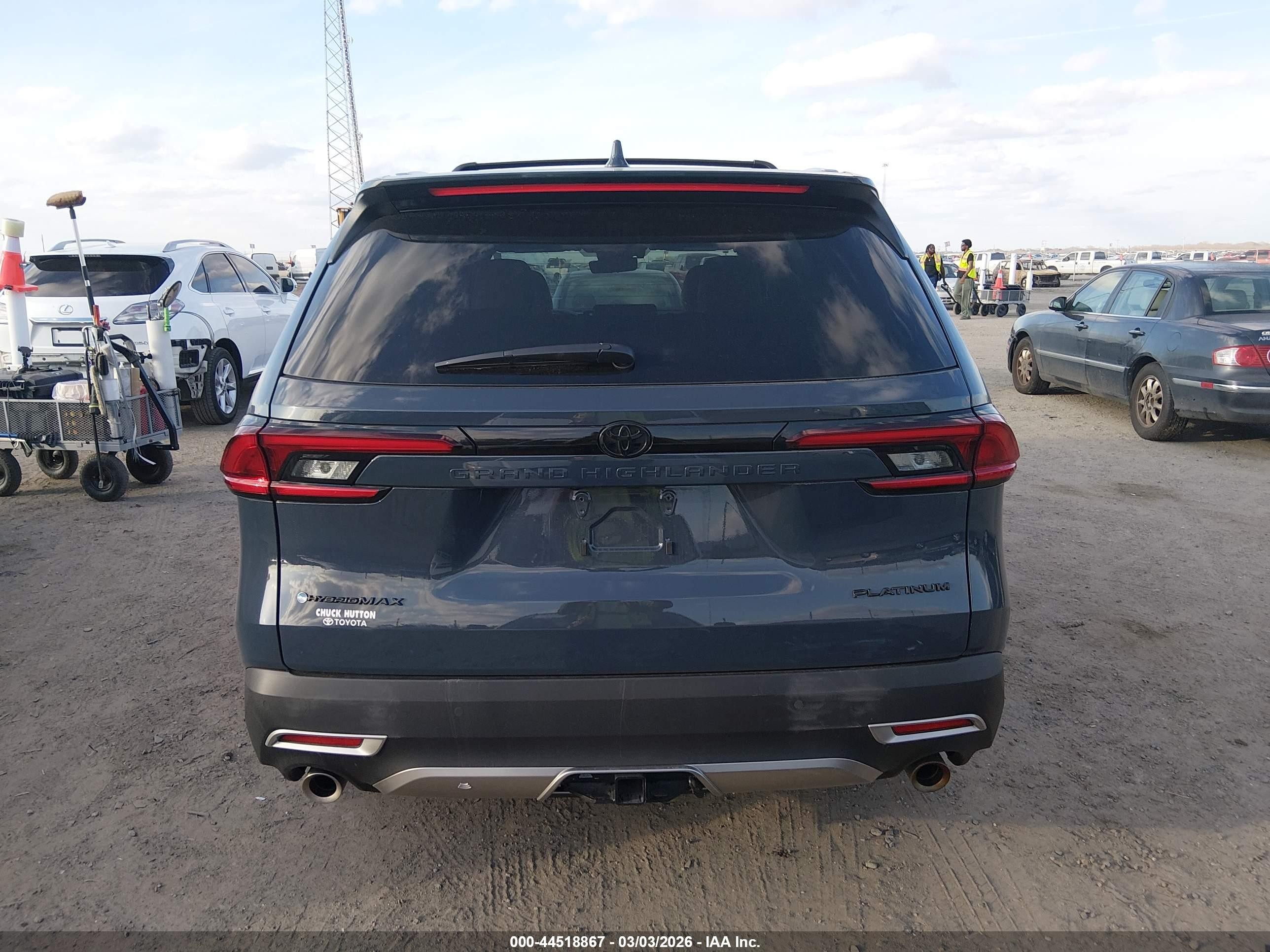 2025 Toyota Grand Highlander Hybrid Platinum Max Blue vin: 5TDADAB53SS025384