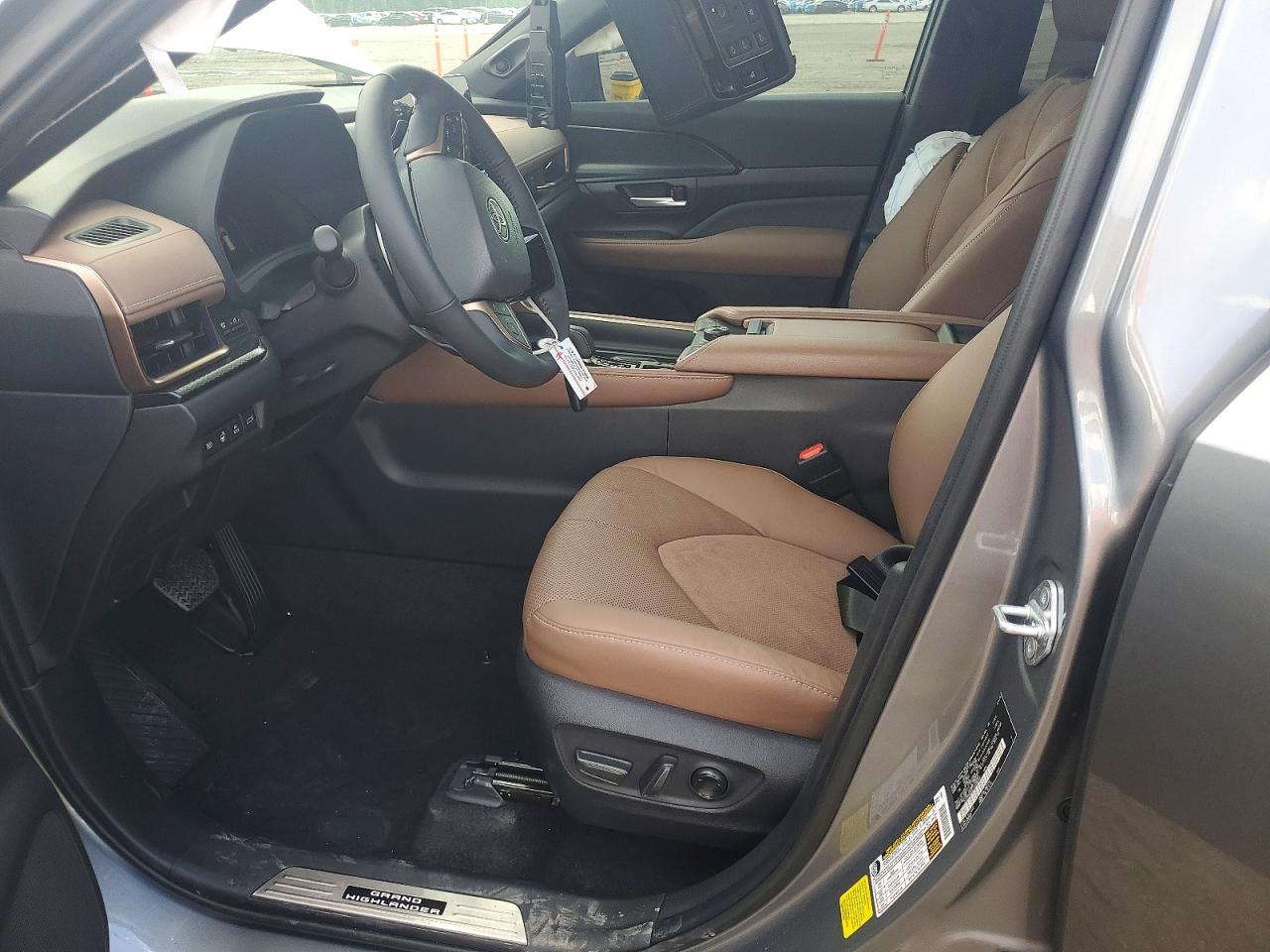 2026 Toyota Grand Highlander Hybrid Max Platinum Gray vin: 5TDADAB55TS038946