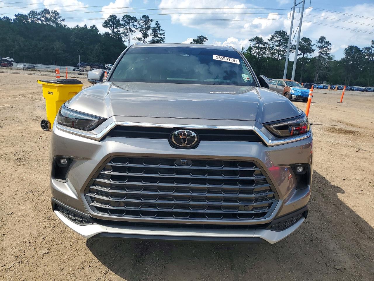 2026 Toyota Grand Highlander Hybrid Max Platinum Gray vin: 5TDADAB55TS038946