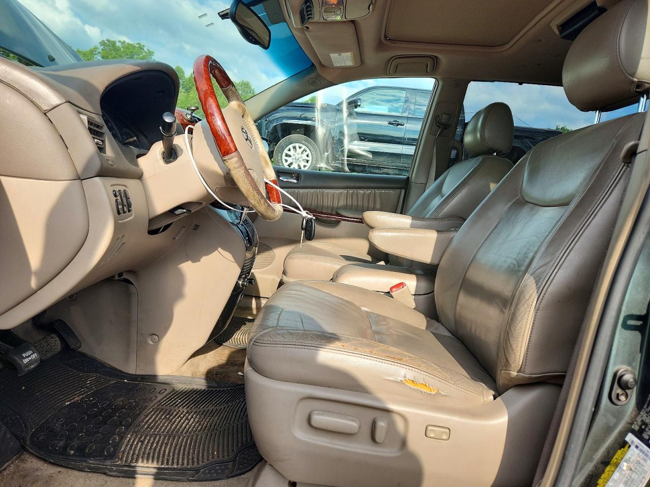 2005 Toyota Sienna Xle Limited 7 Passenger Green vin: 5TDBA22C05S040642