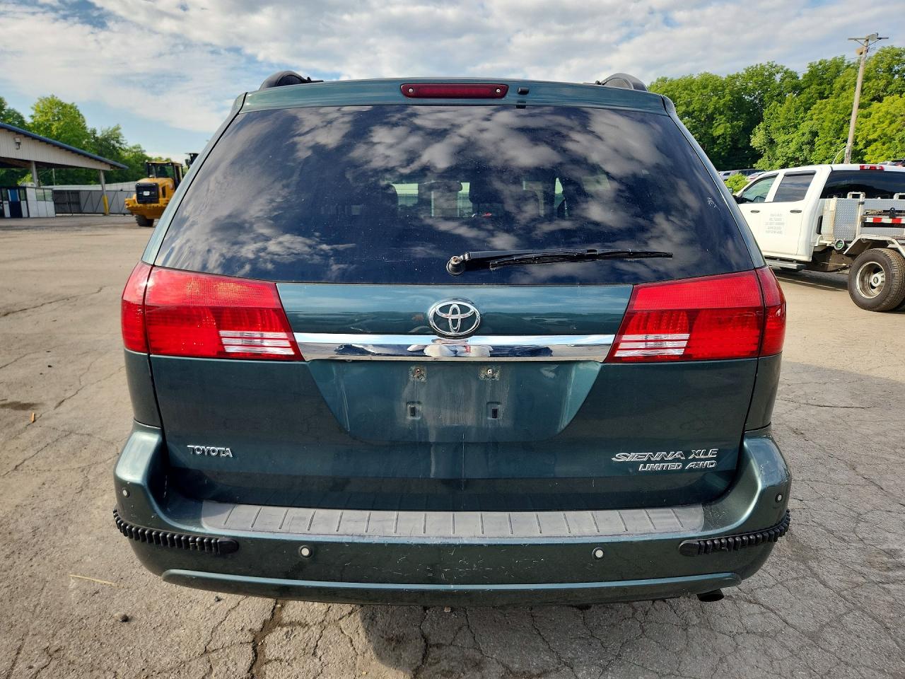 2005 Toyota Sienna Xle Limited 7 Passenger Green vin: 5TDBA22C05S040642
