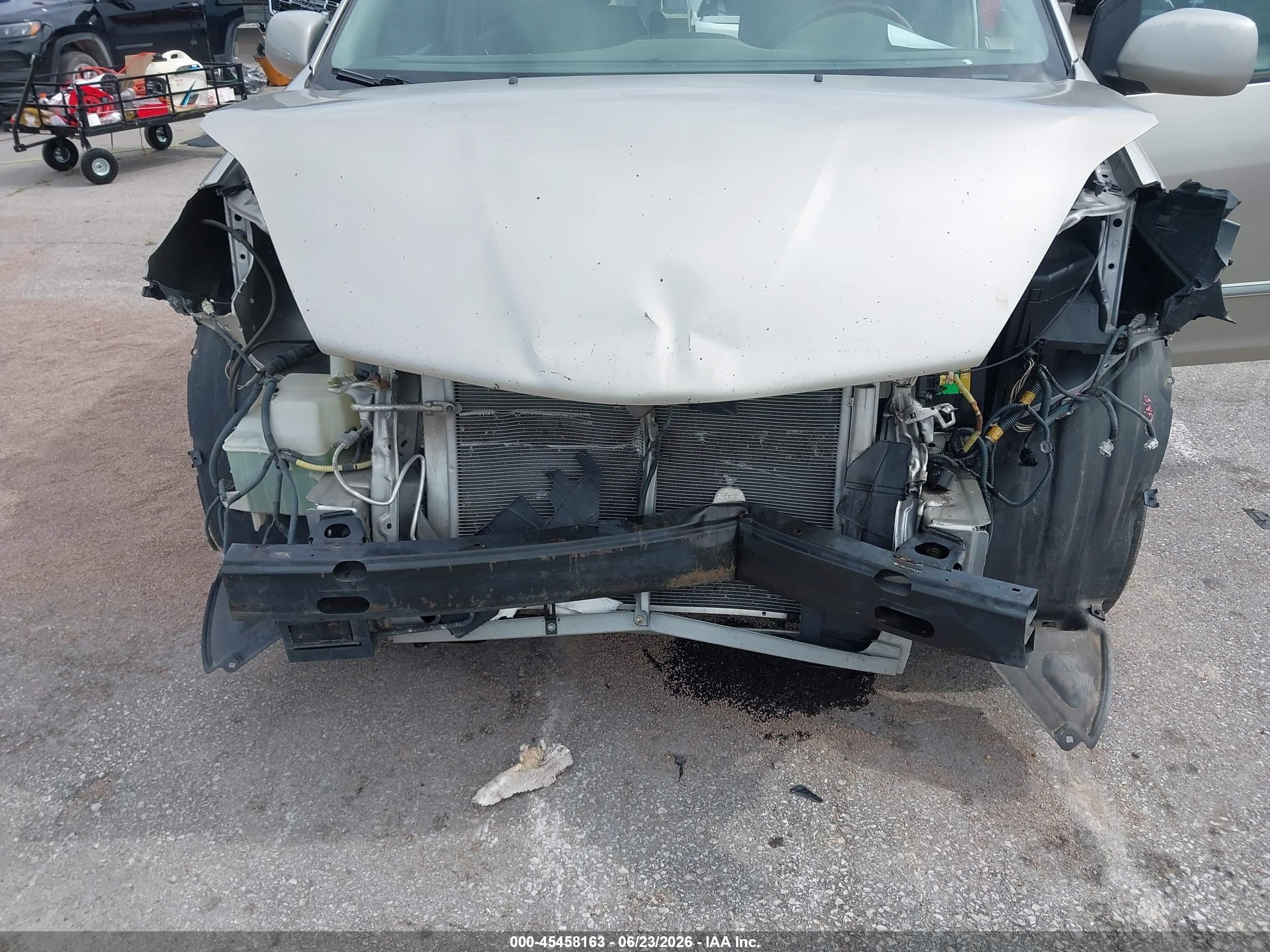 2005 Toyota Sienna Xle Limited Gold vin: 5TDBA22C05S043668