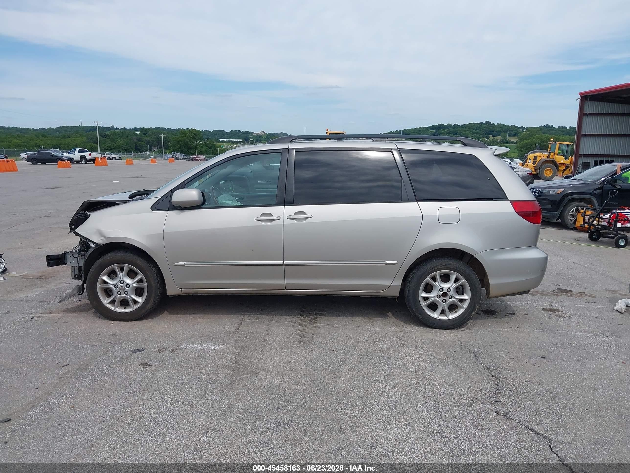 2005 Toyota Sienna Xle Limited Gold vin: 5TDBA22C05S043668
