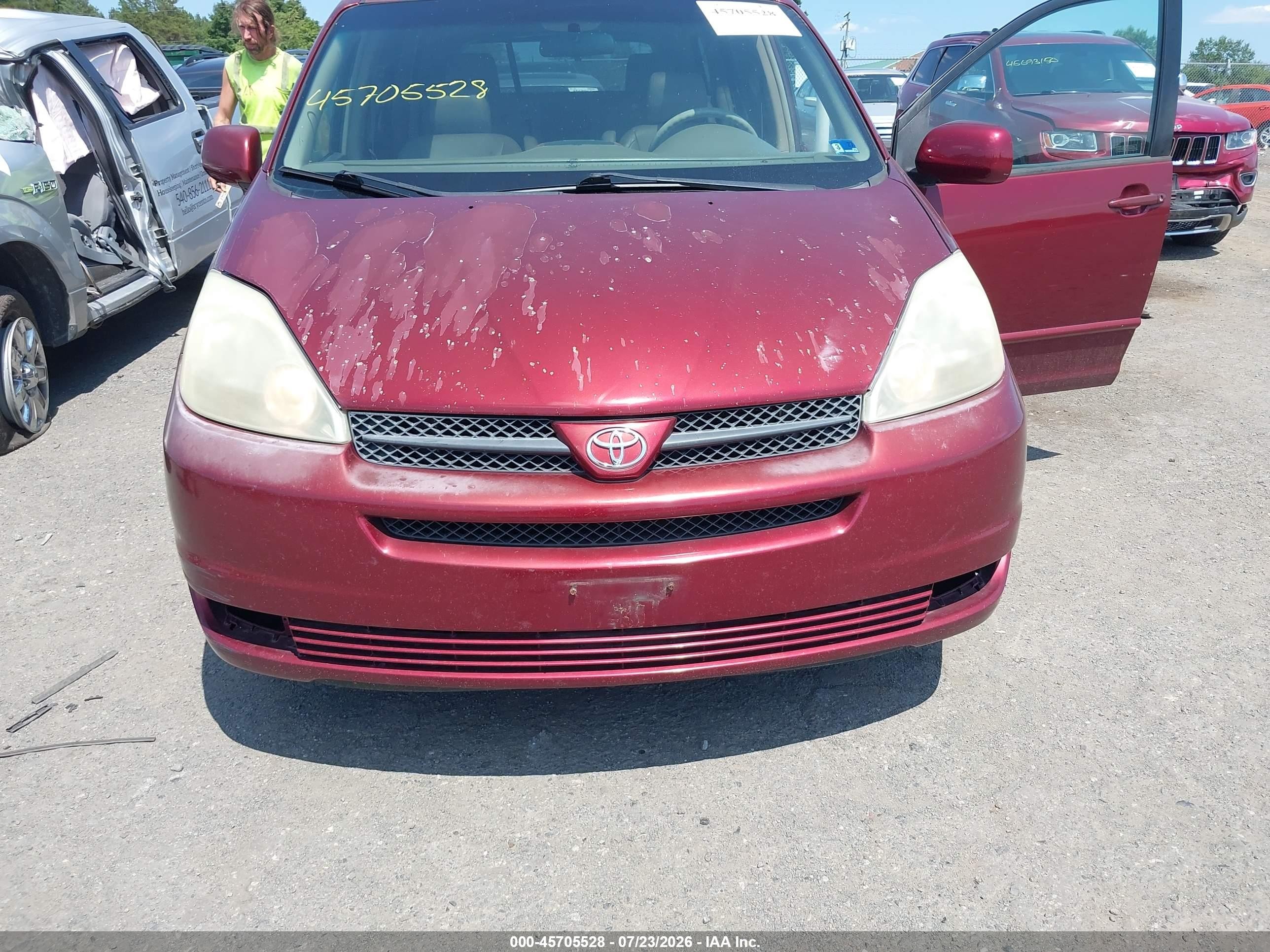 2005 Toyota Sienna Xle Red vin: 5TDBA22C05S043945
