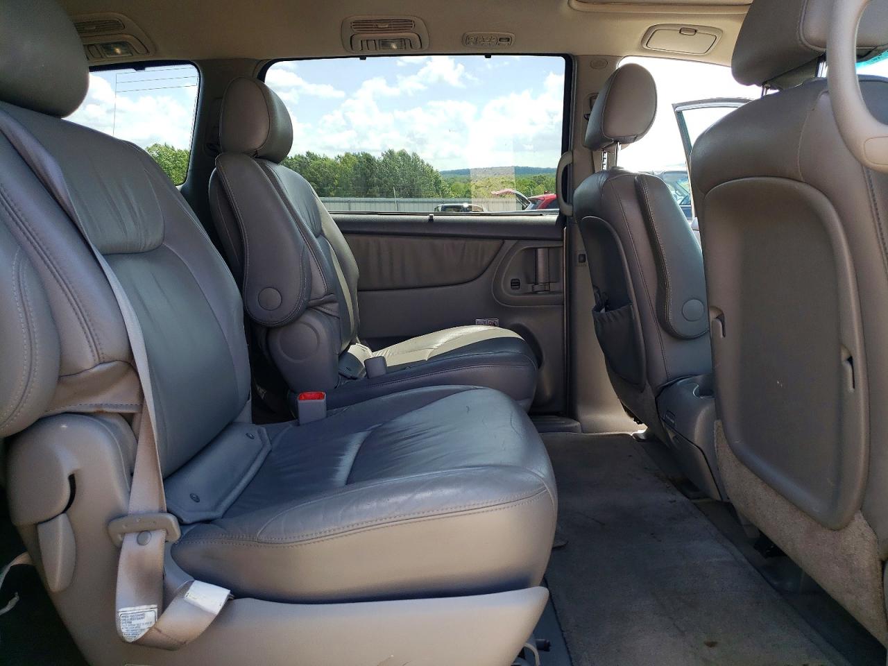 2005 Toyota Sienna Xle Limited 7 Passenger Silver vin: 5TDBA22C05S044108