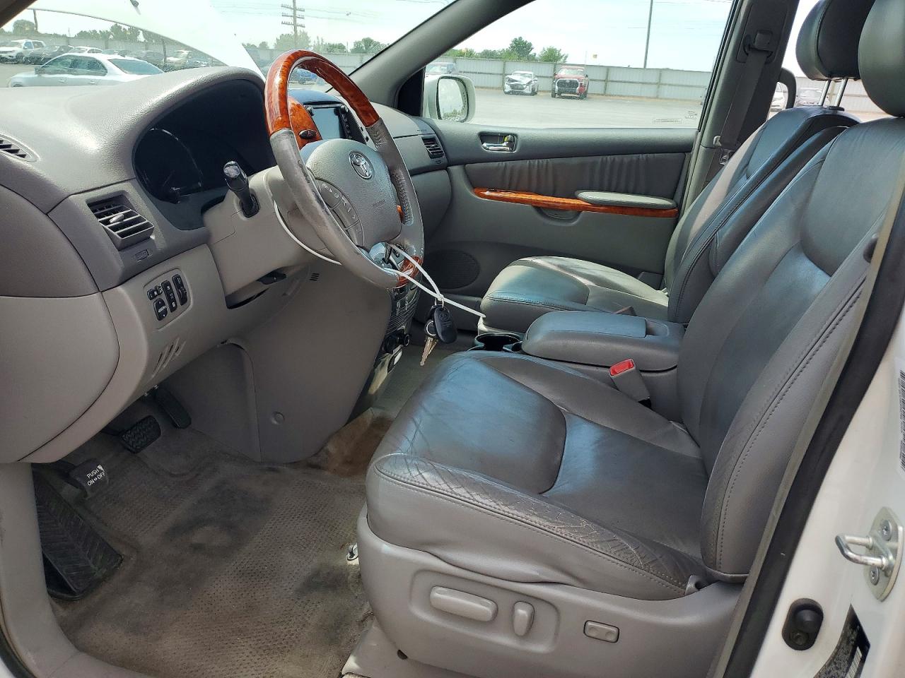2006 Toyota Sienna Xle Limited 7 Passenger White vin: 5TDBA22C06S054784