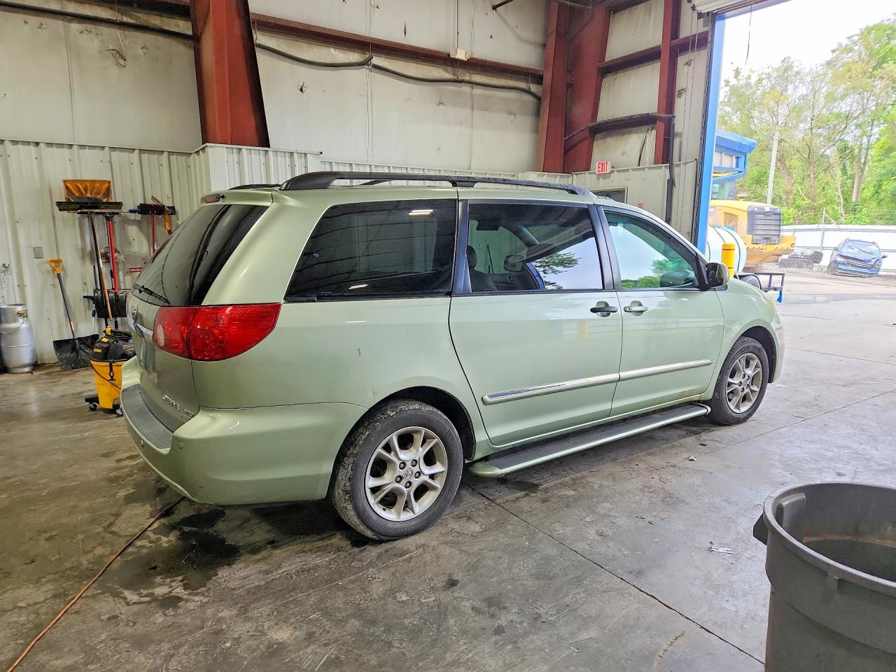 2006 Toyota Sienna Xle Limited 7 Passenger Gold vin: 5TDBA22C06S066532