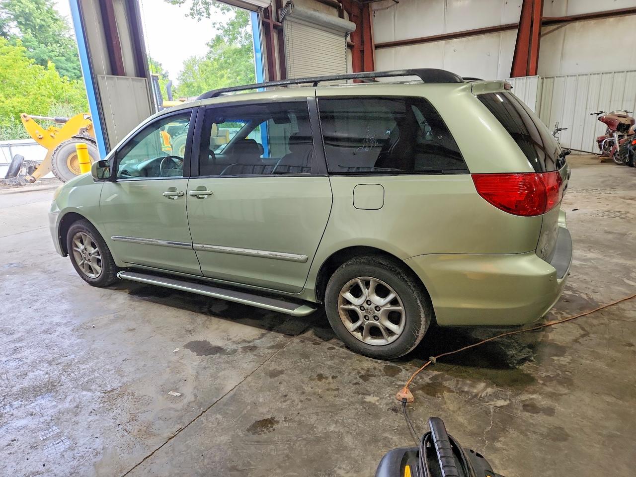 2006 Toyota Sienna Xle Limited 7 Passenger Gold vin: 5TDBA22C06S066532