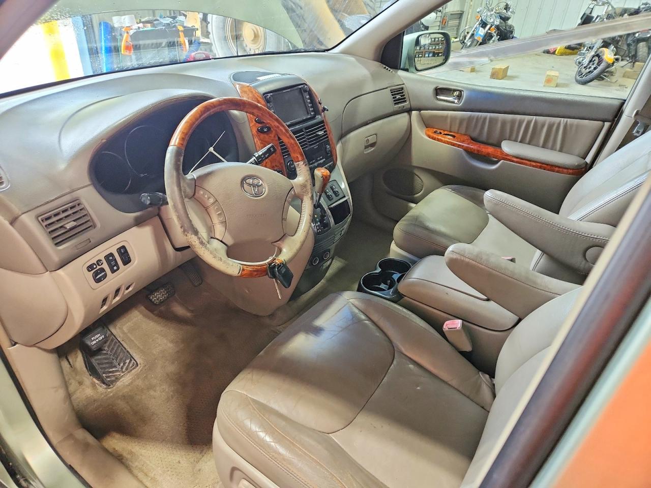 2006 Toyota Sienna Xle Limited 7 Passenger Gold vin: 5TDBA22C06S066532
