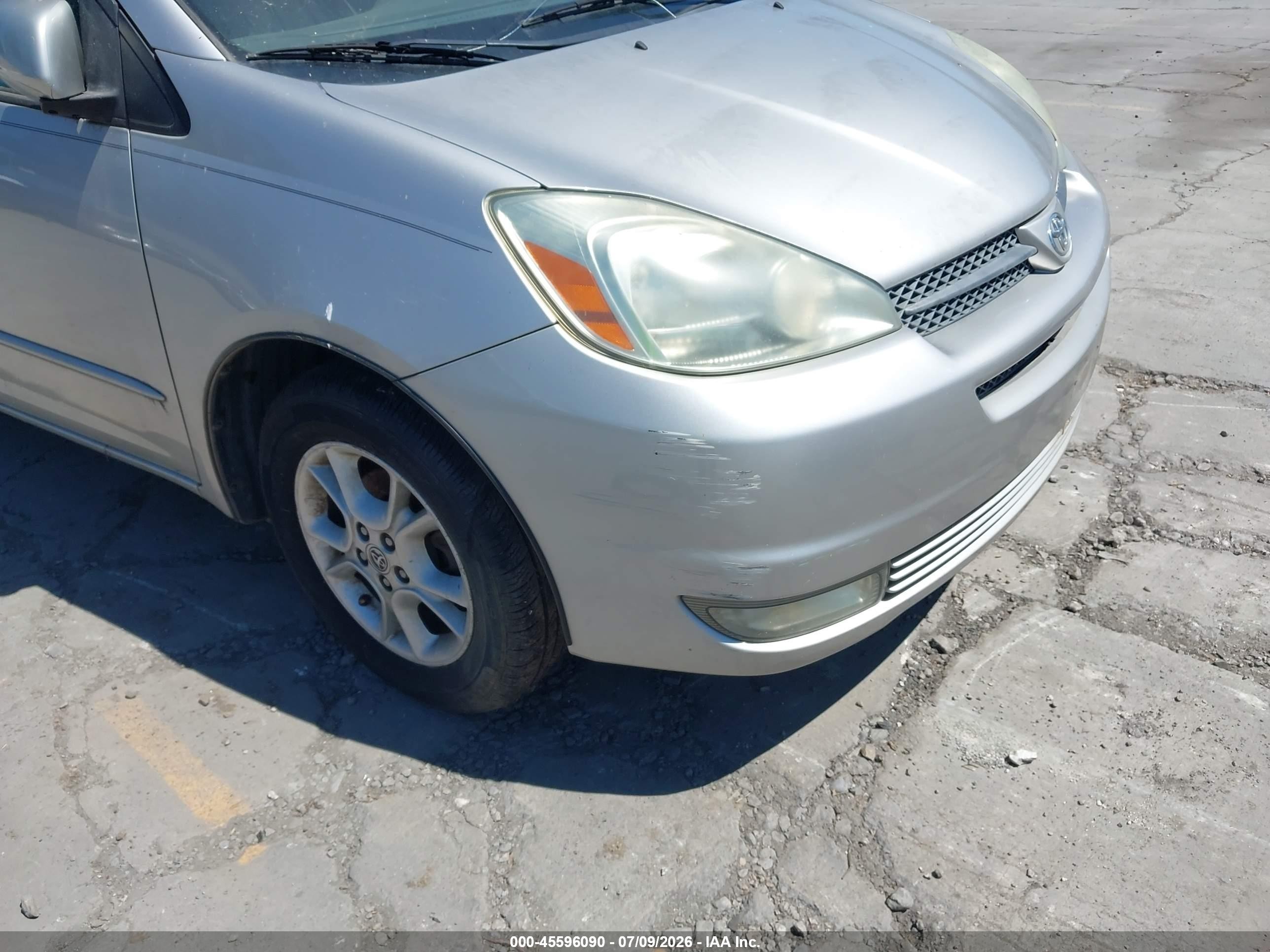 2004 Toyota Sienna Xle Silver vin: 5TDBA22C14S008717