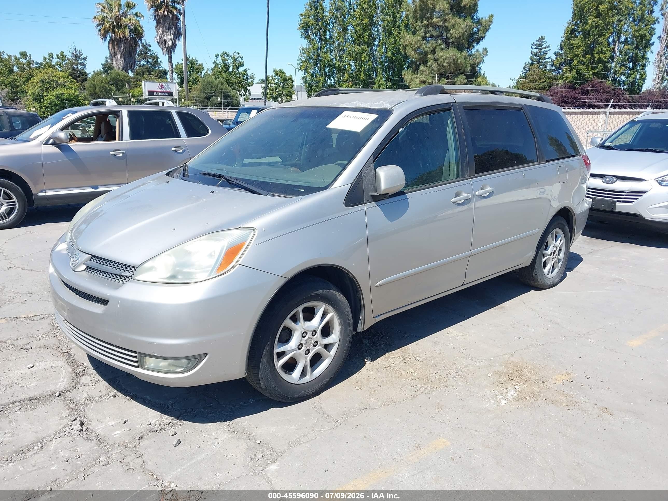 2004 Toyota Sienna Xle Silver vin: 5TDBA22C14S008717