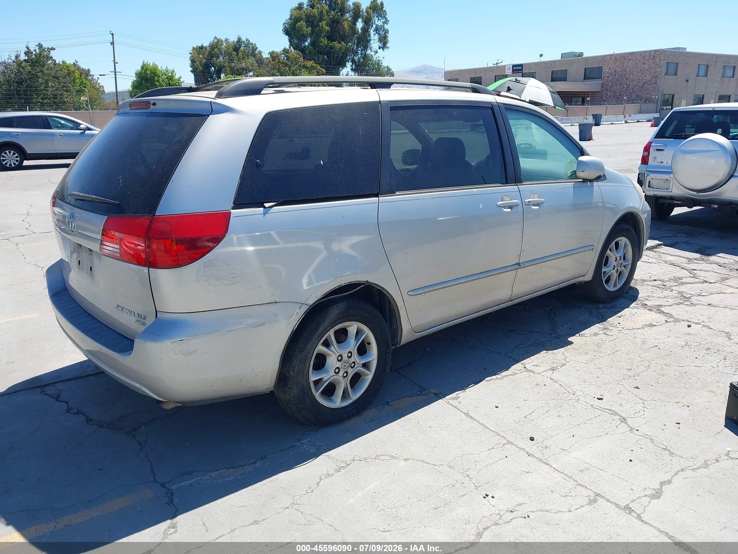 2004 Toyota Sienna Xle Silver vin: 5TDBA22C14S008717