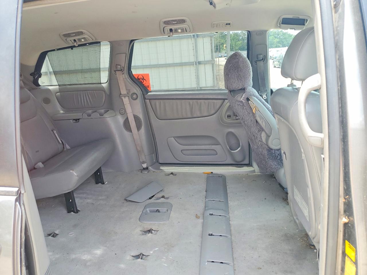 2004 Toyota Sienna Xle 7 Passenger Gray vin: 5TDBA22C14S017742