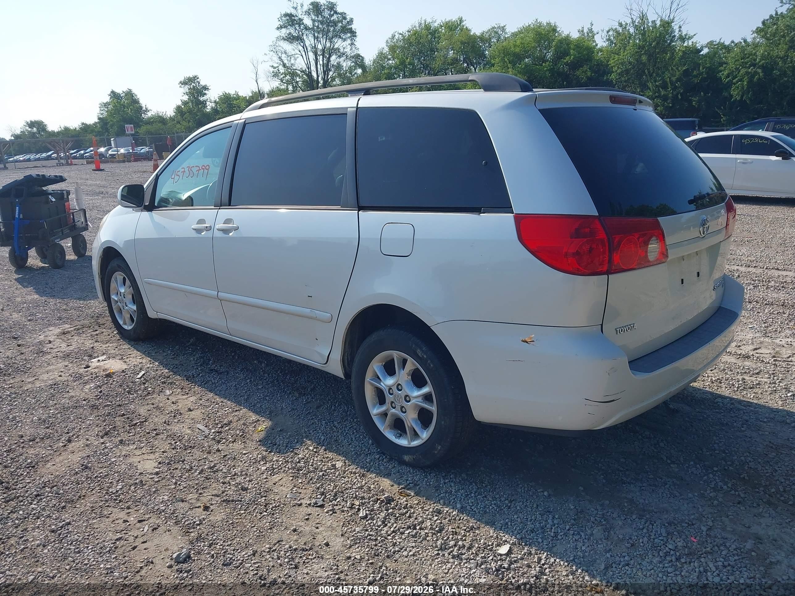 2006 Toyota Sienna Xle White vin: 5TDBA22C16S059606
