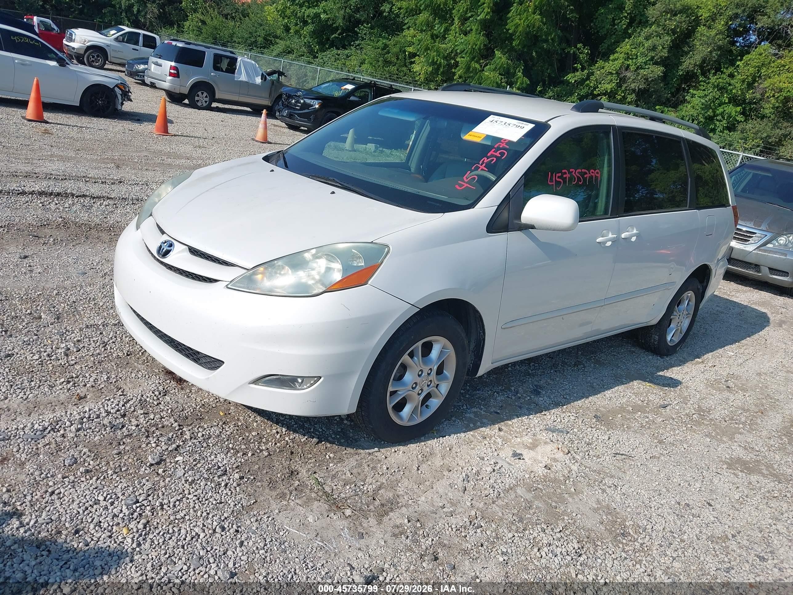 2006 Toyota Sienna Xle White vin: 5TDBA22C16S059606