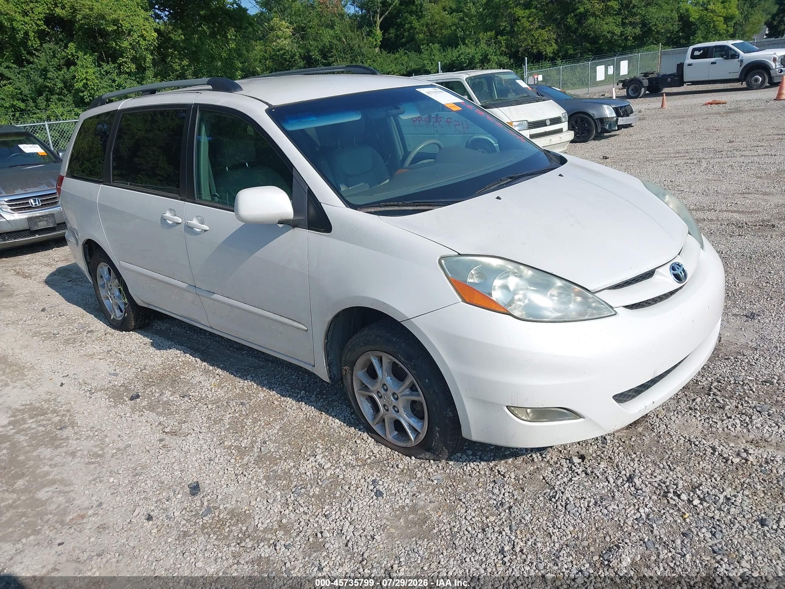 2006 Toyota Sienna Xle White vin: 5TDBA22C16S059606