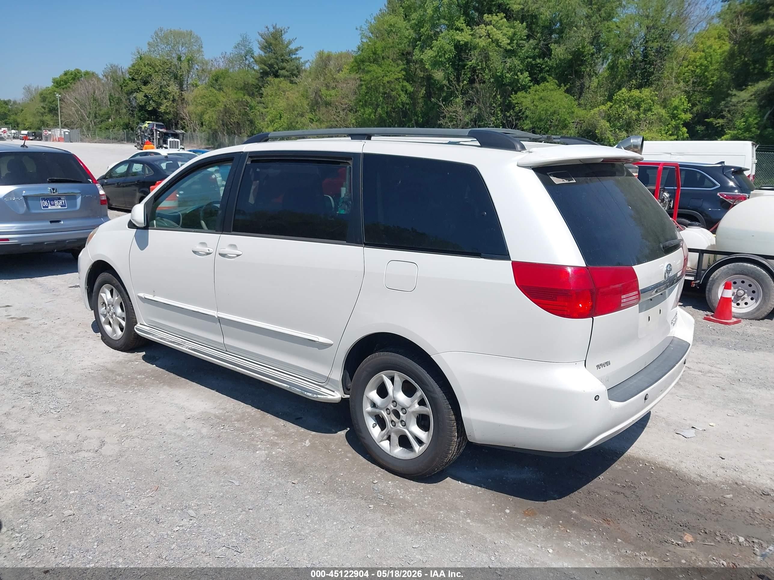 2004 Toyota Sienna Xle Limited White vin: 5TDBA22C24S008693