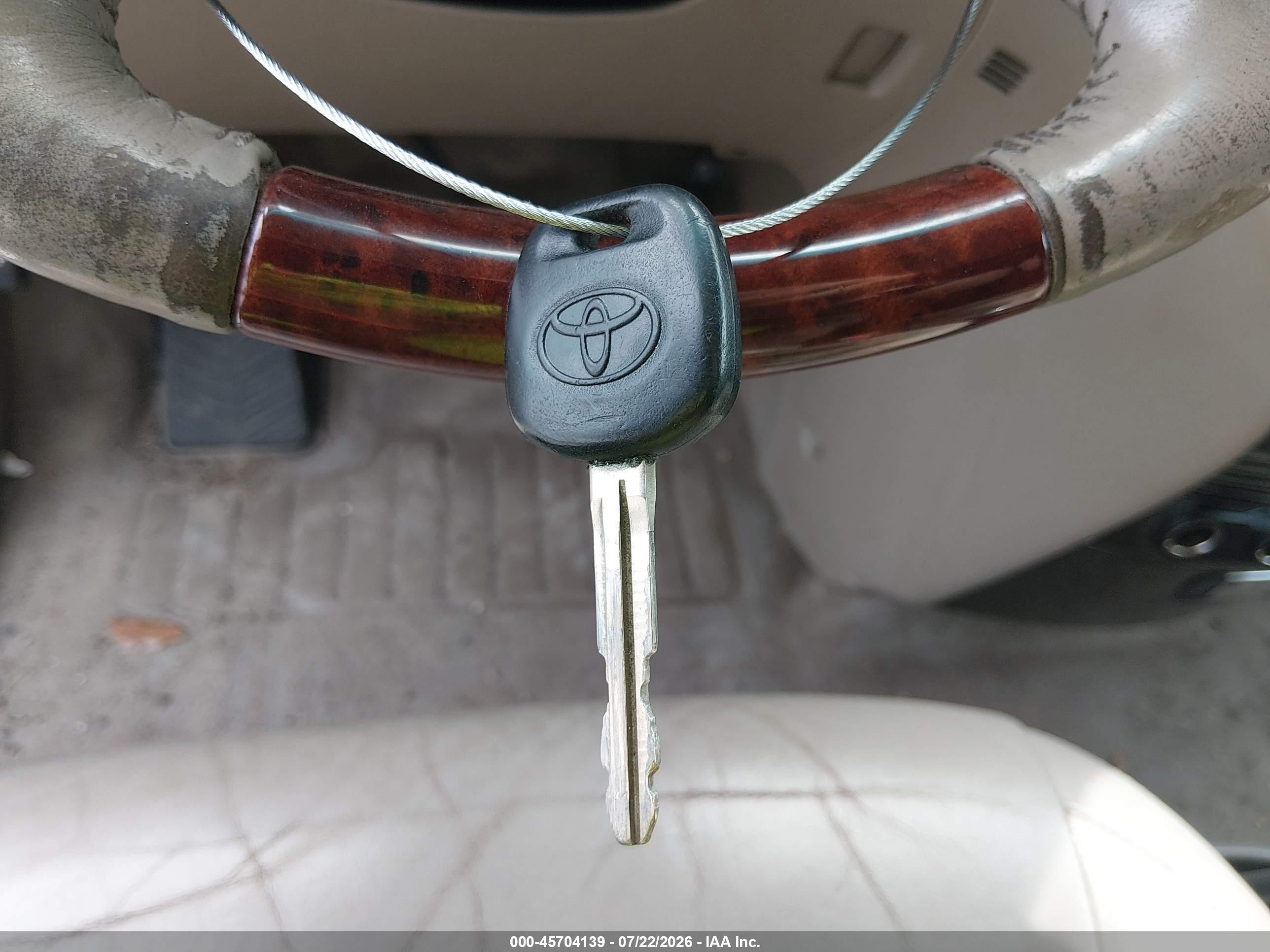 2004 Toyota Sienna Xle Limited White vin: 5TDBA22C24S012890