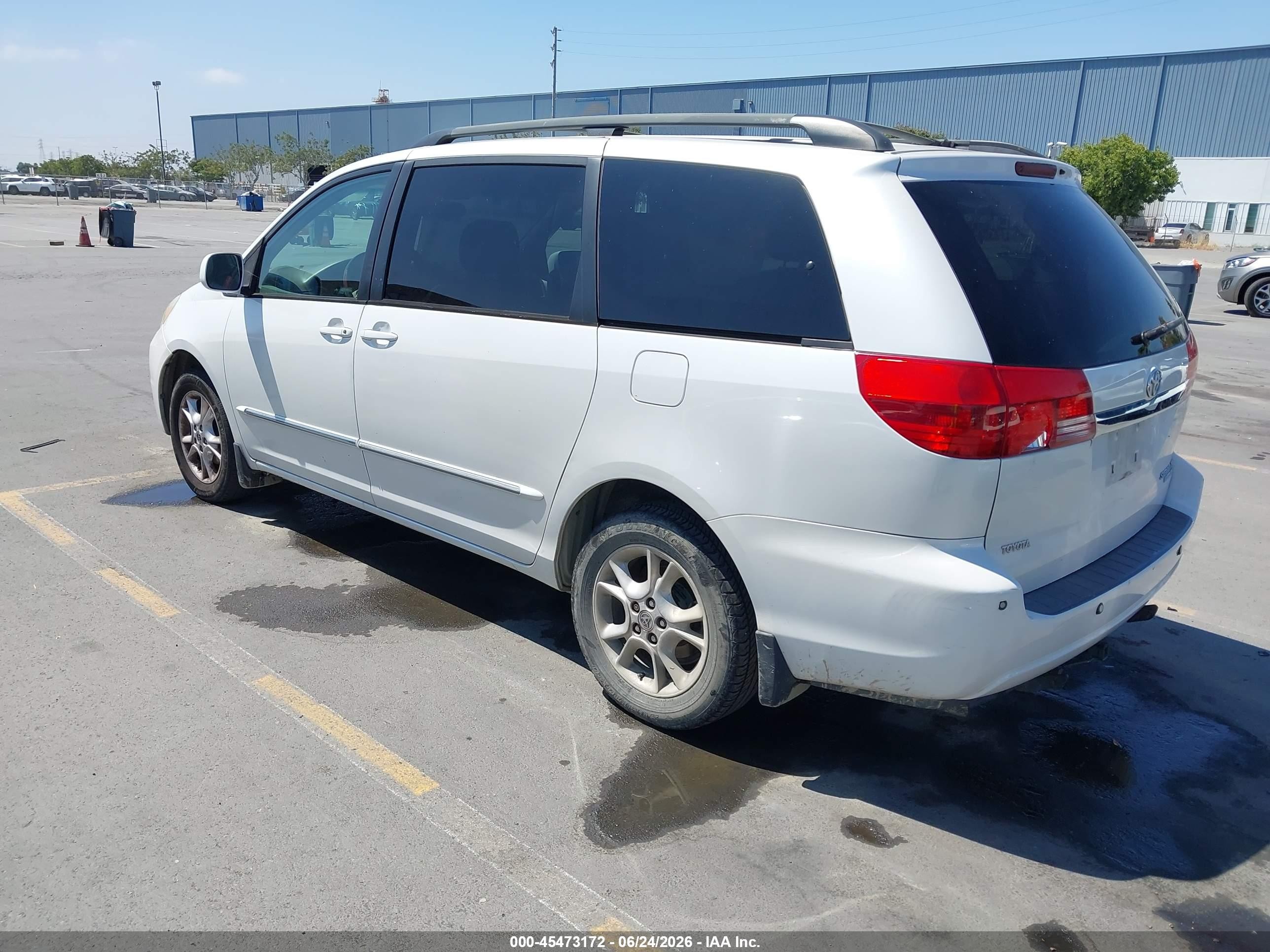 2004 Toyota Sienna Xle Limited White vin: 5TDBA22C34S003180