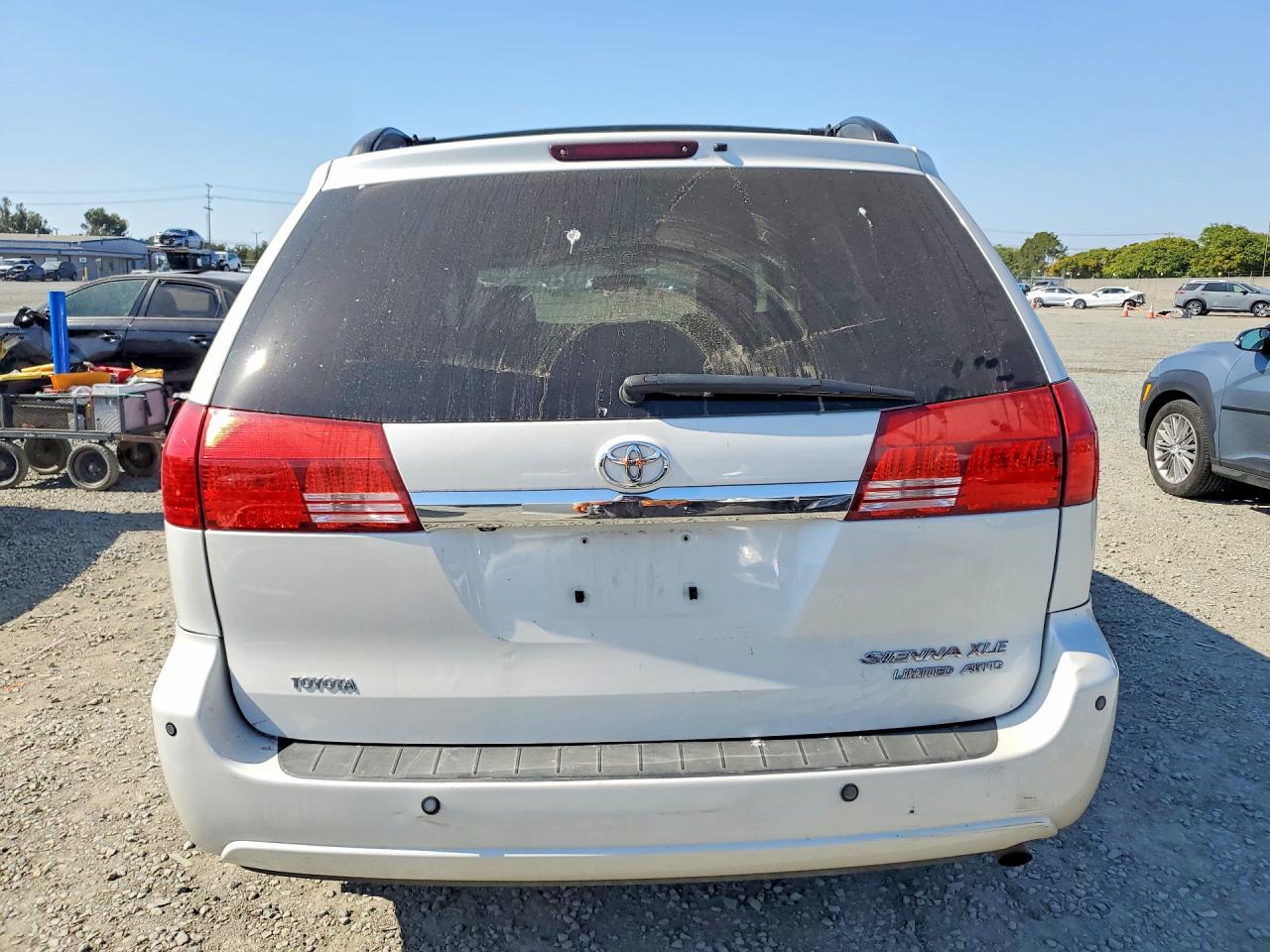 2004 Toyota Sienna Xle Limited 7 Passenger White vin: 5TDBA22C34S009173
