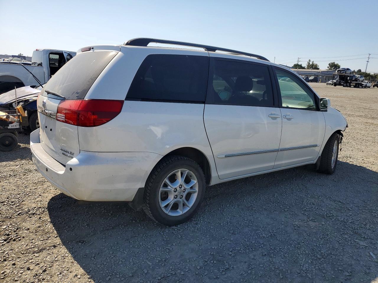 2004 Toyota Sienna Xle Limited 7 Passenger White vin: 5TDBA22C34S009173