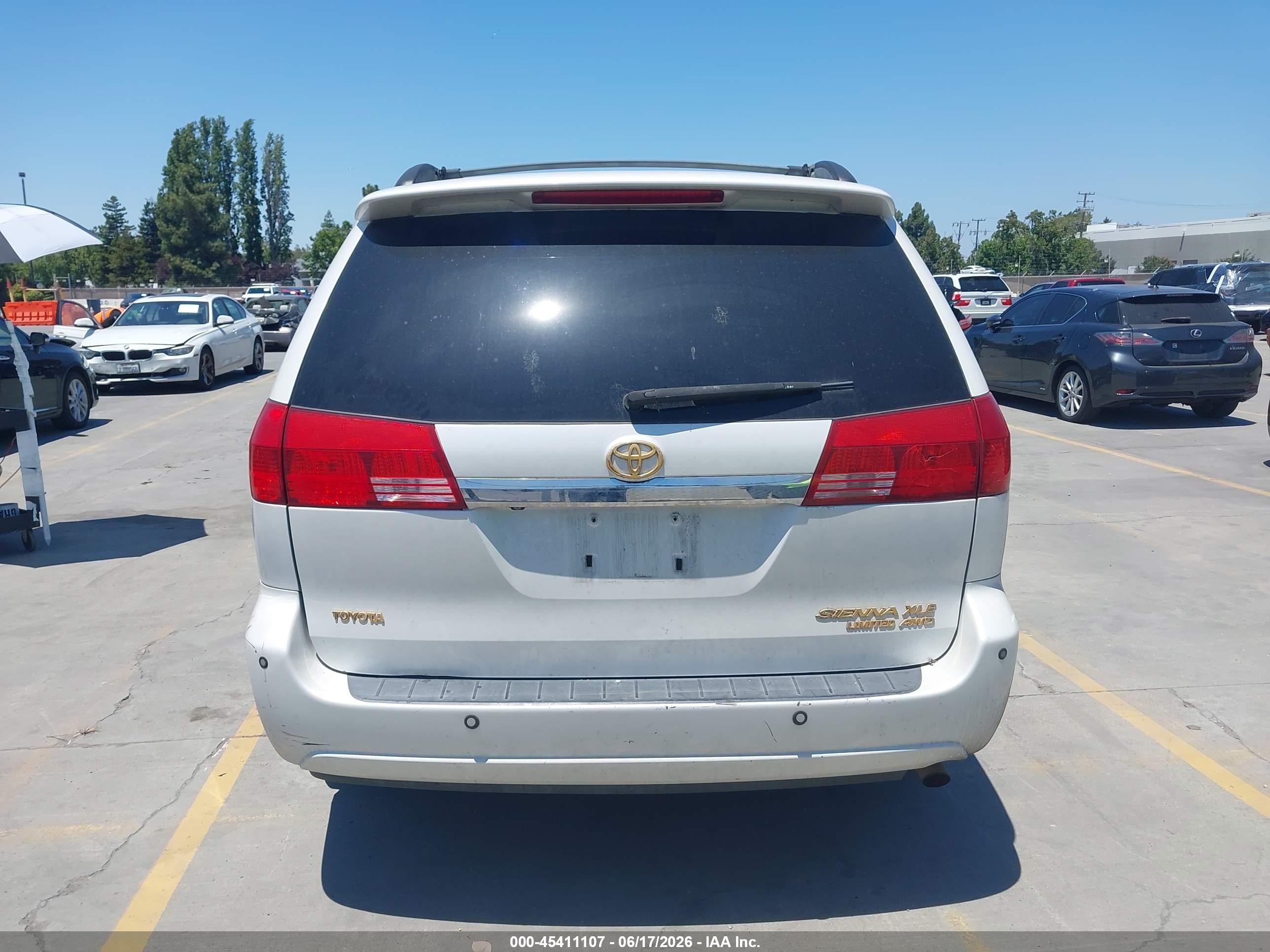 2004 Toyota Sienna Xle Limited White vin: 5TDBA22C34S010288