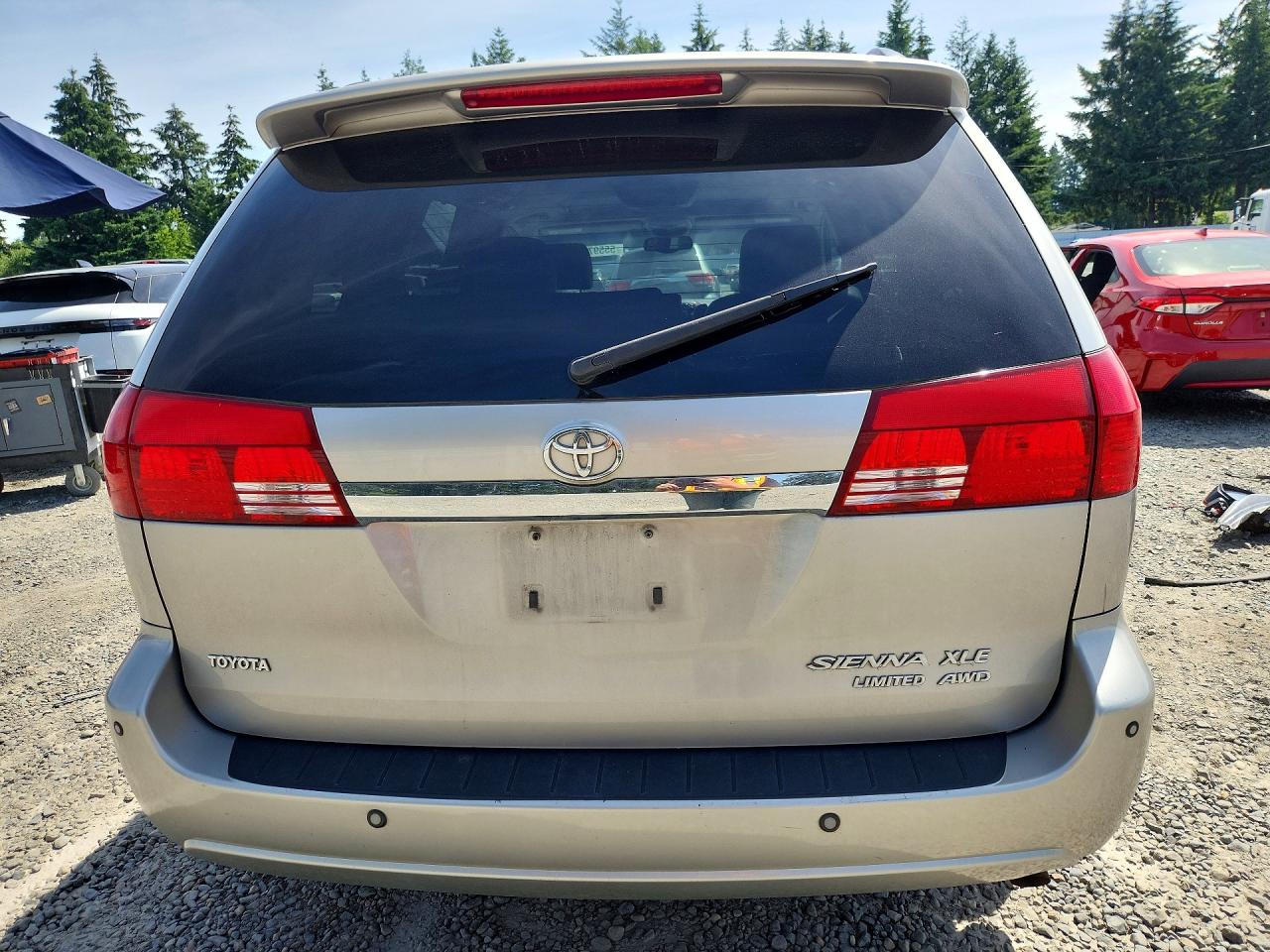 2004 Toyota Sienna Xle Limited 7 Passenger Silver vin: 5TDBA22C34S020111