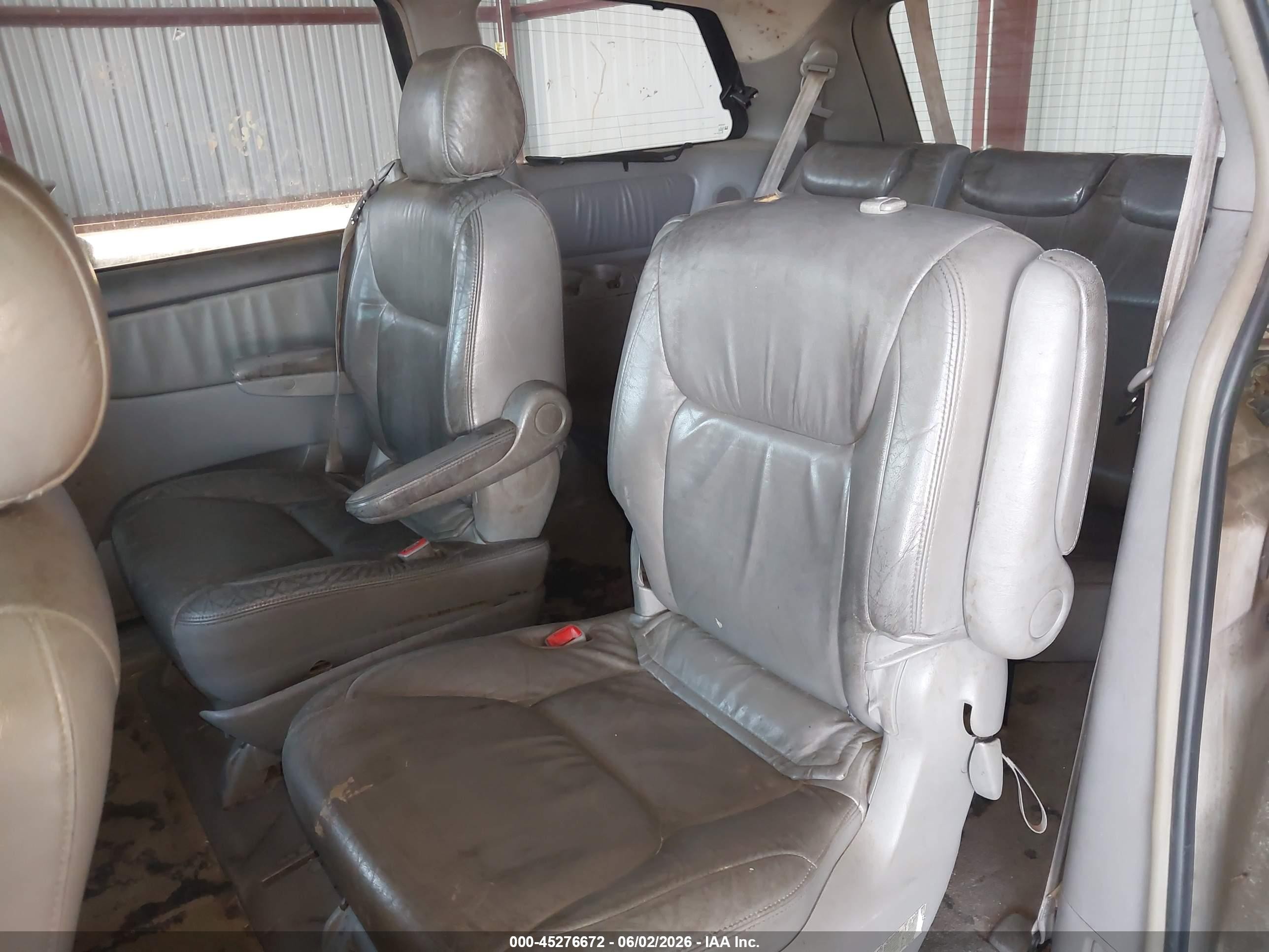 2004 Toyota Sienna Xle White vin: 5TDBA22C34S020299