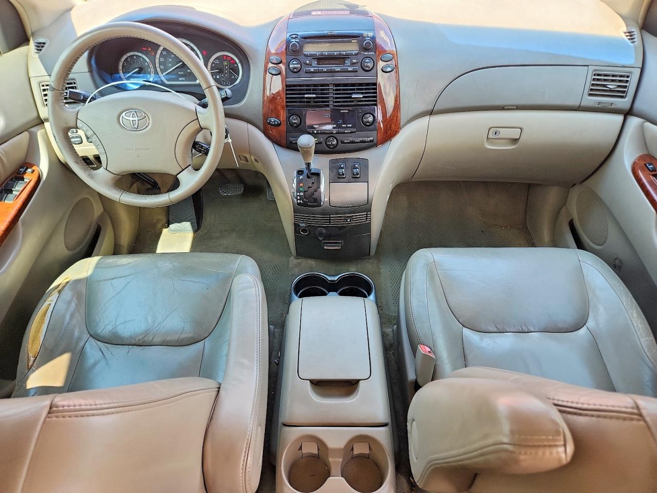 2005 Toyota Sienna Xle 7 Passenger Burgundy vin: 5TDBA22C35S029229