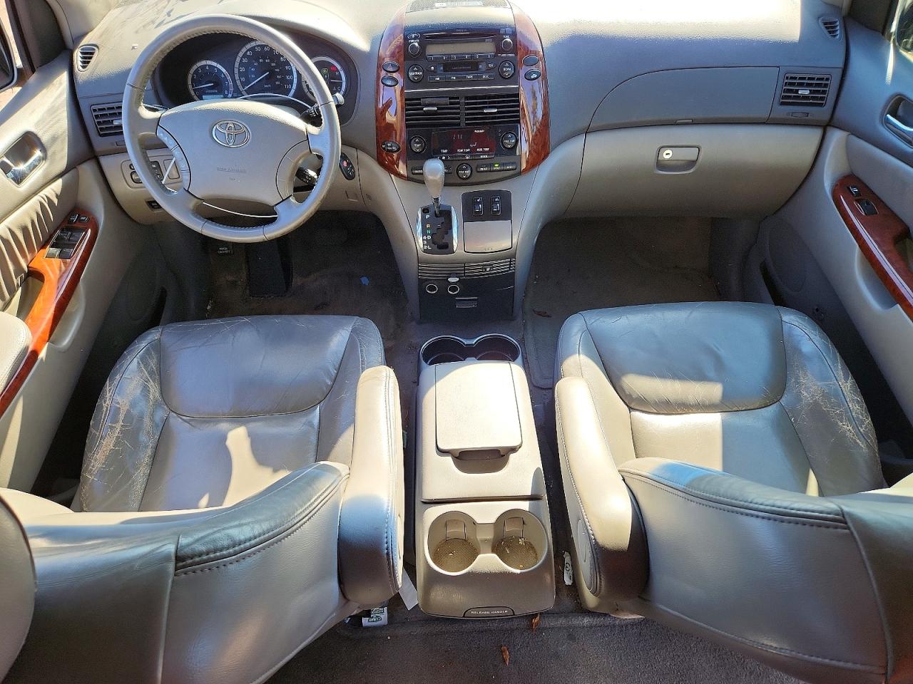 2005 Toyota Sienna Xle 7 Passenger Серебряный vin: 5TDBA22C35S051506