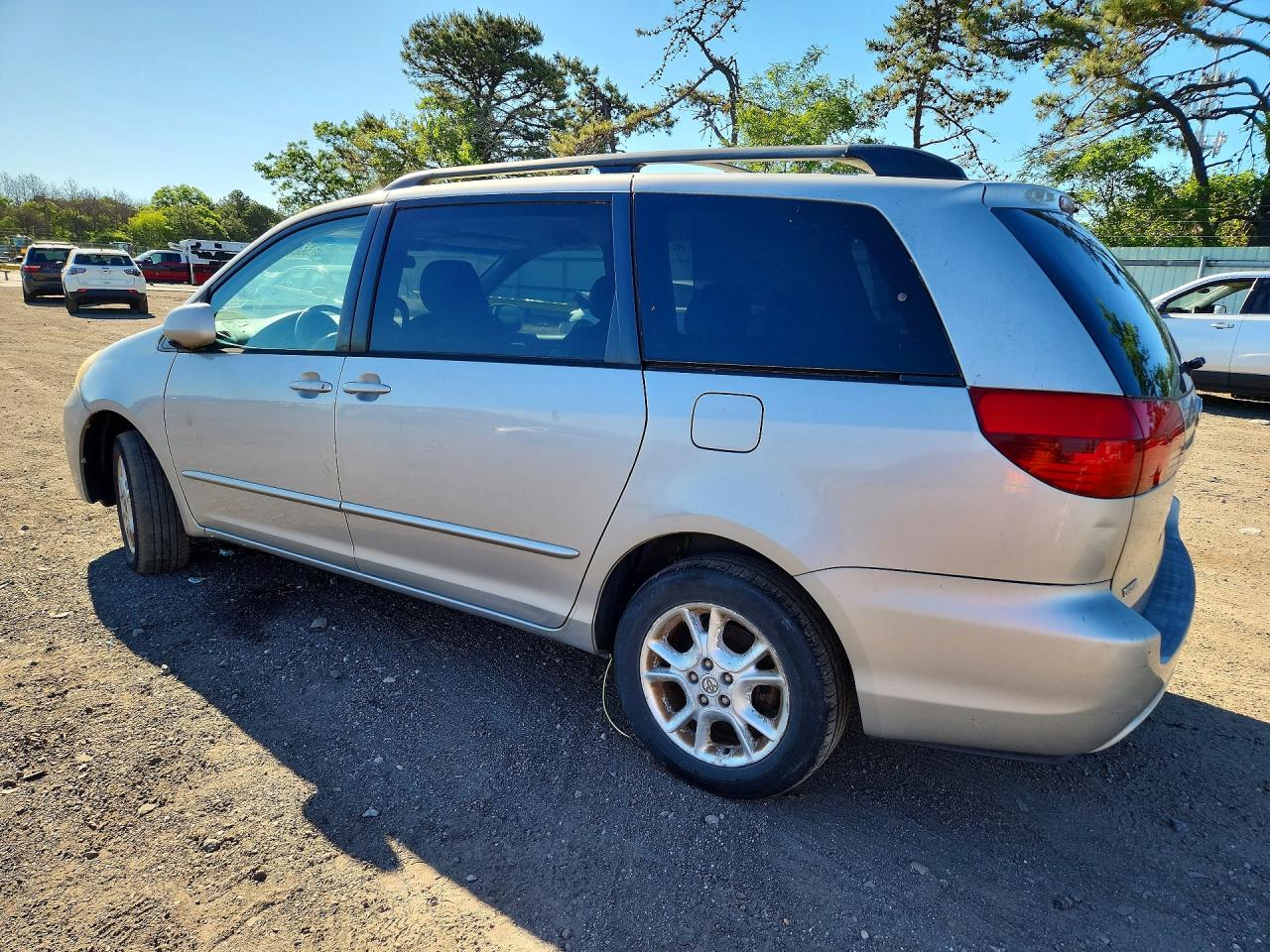 2005 Toyota Sienna Xle 7 Passenger Серебряный vin: 5TDBA22C35S051506