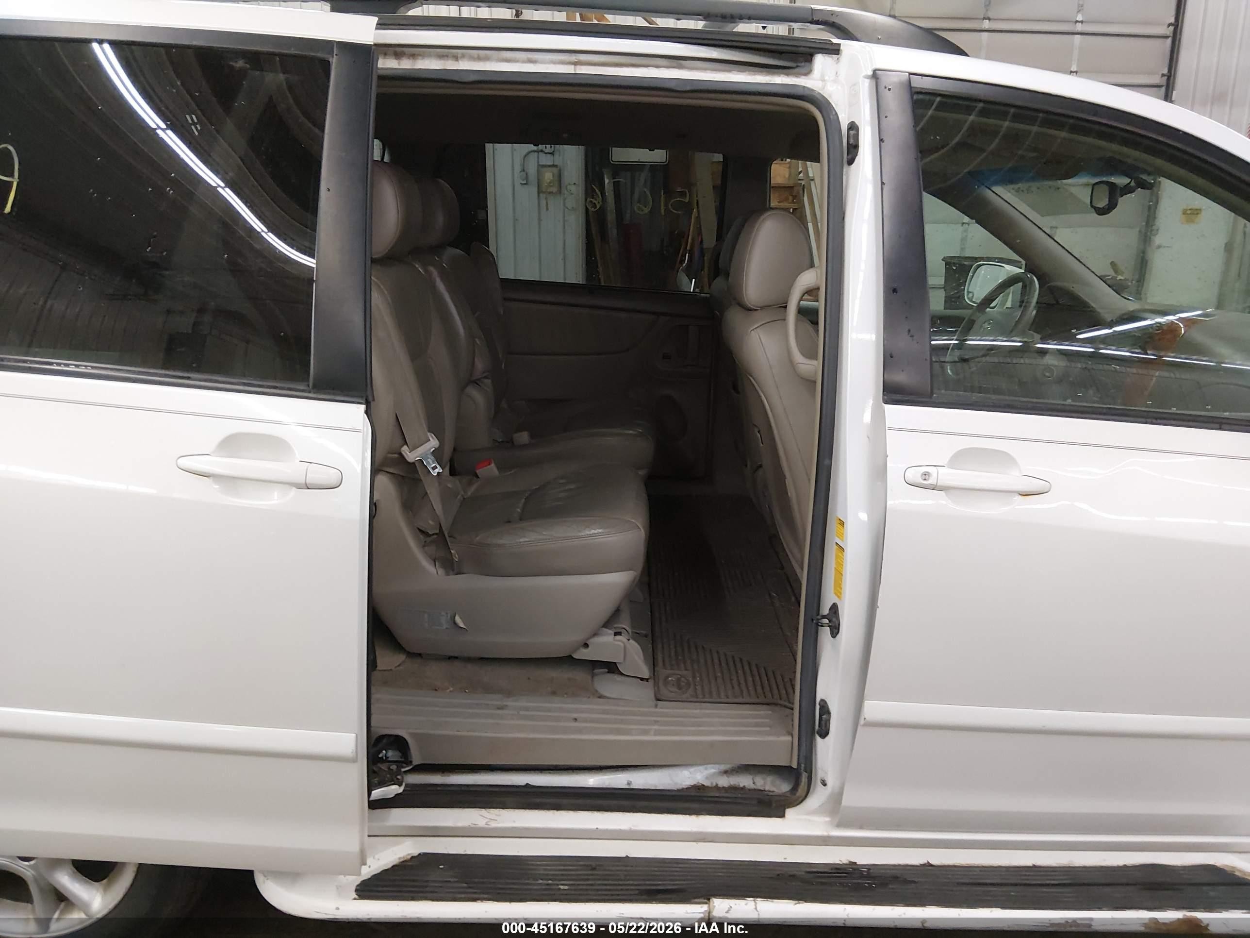 2006 Toyota Sienna Xle White vin: 5TDBA22C36S057209