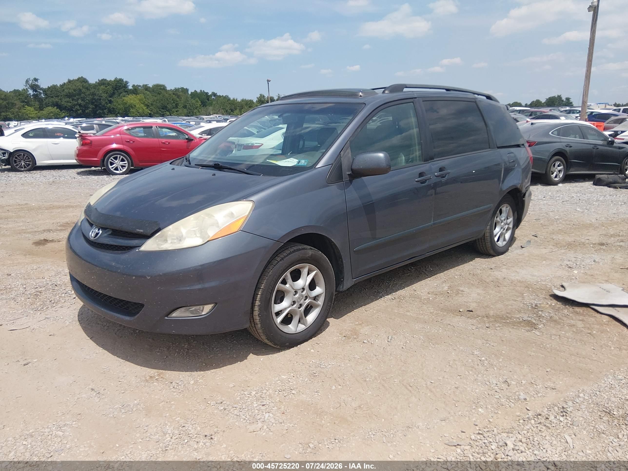 2006 Toyota Sienna Xle Red vin: 5TDBA22C36S066900