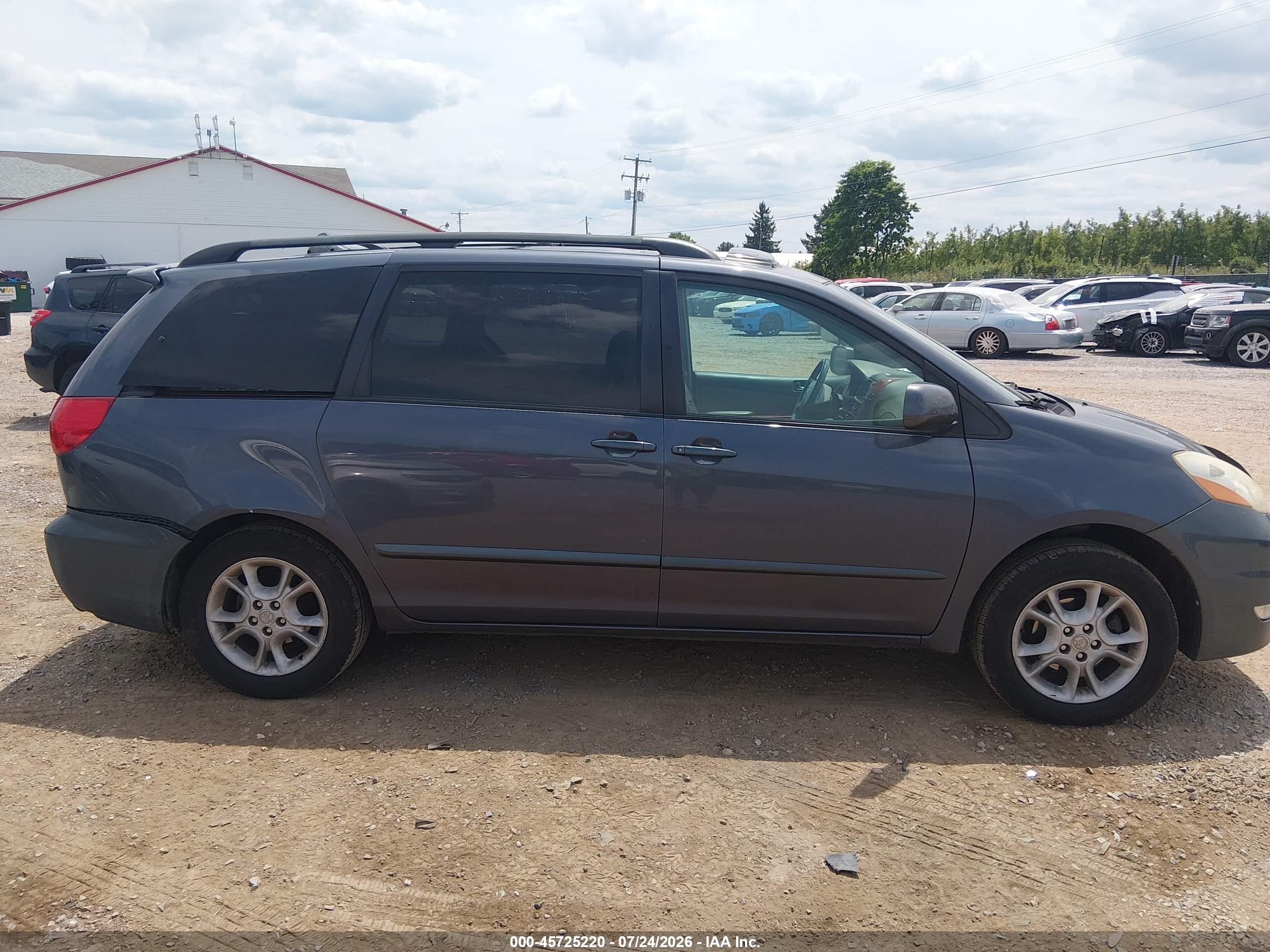 2006 Toyota Sienna Xle Red vin: 5TDBA22C36S066900