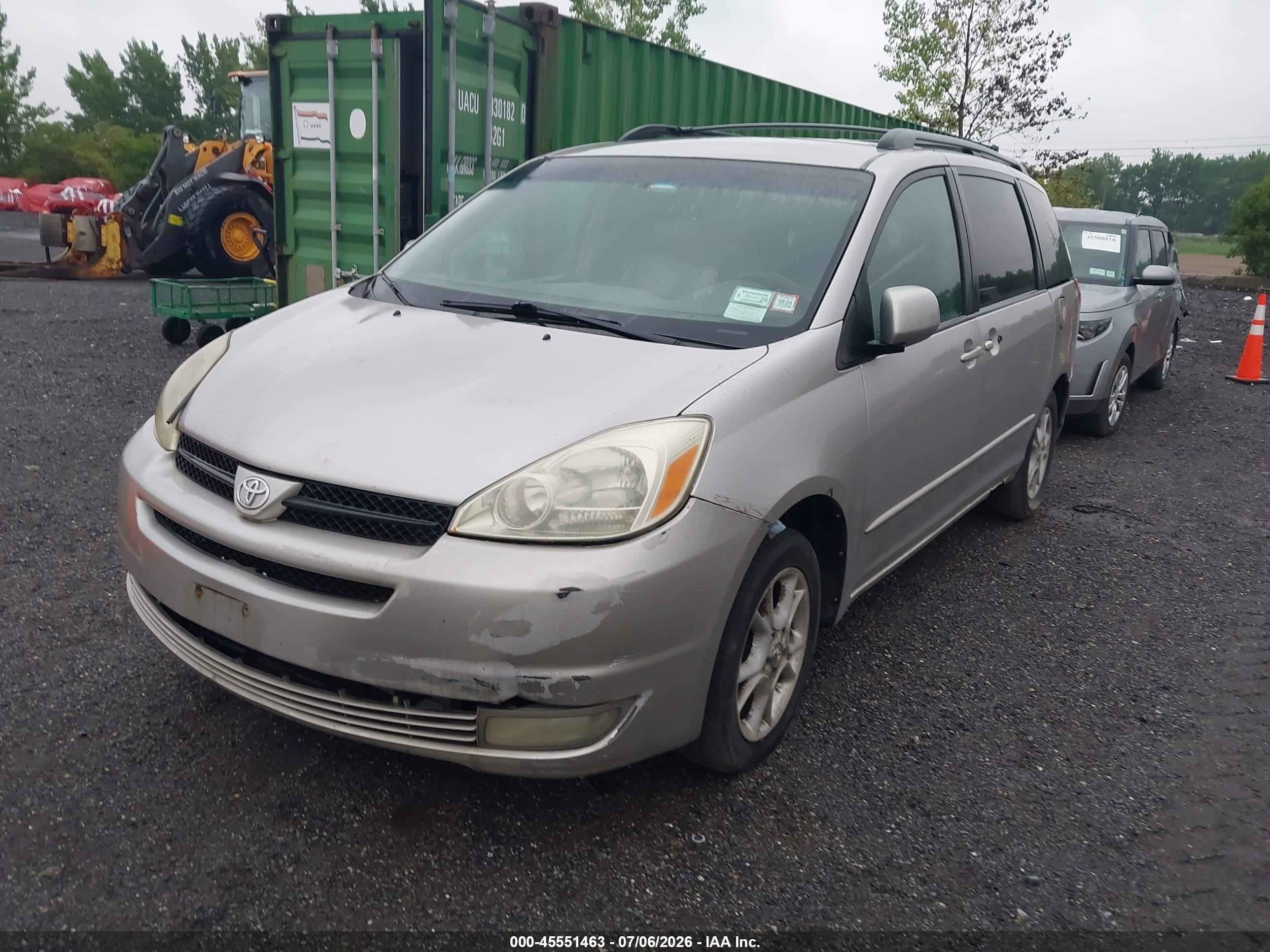 2004 Toyota Sienna Xle Silver vin: 5TDBA22C44S011420
